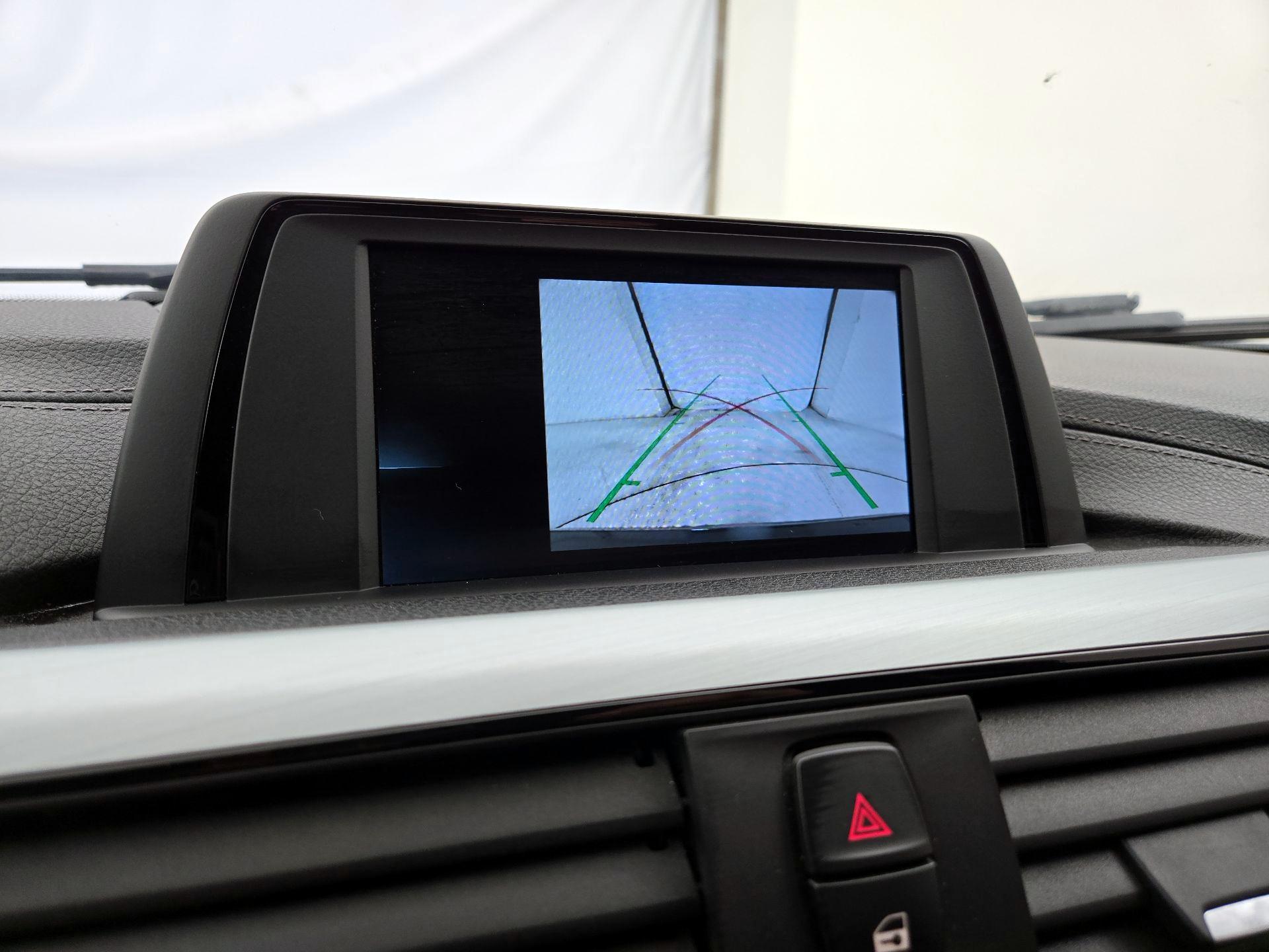 Thumbnail: 2018 BMW 3 Series - 14