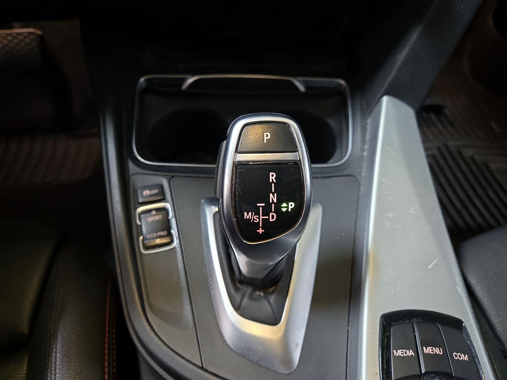 Thumbnail: 2018 BMW 3 Series - 17