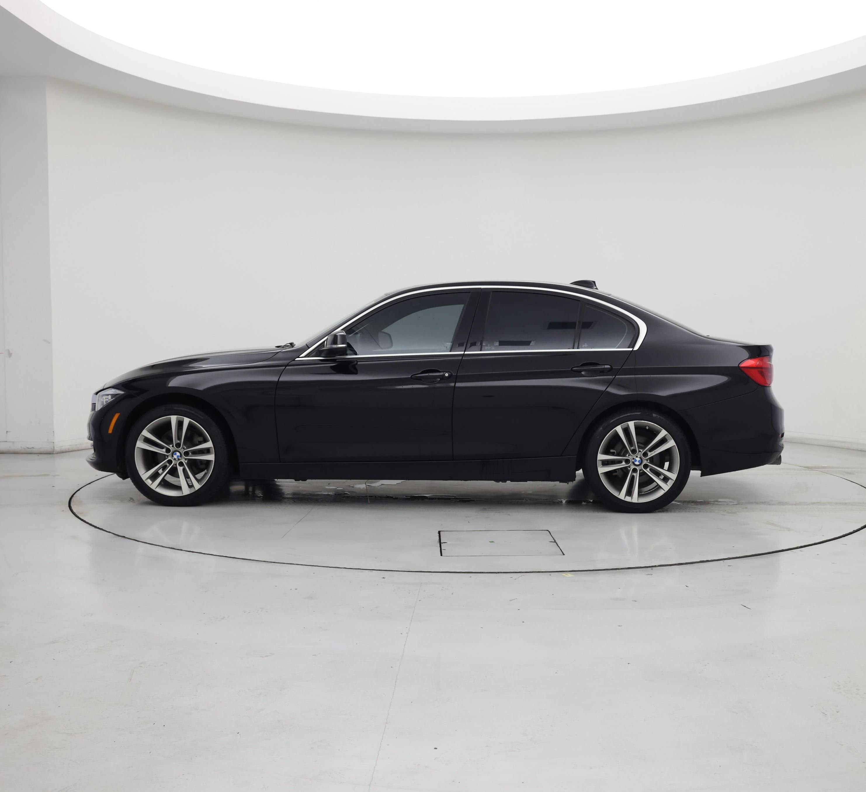 Thumbnail: 2018 BMW 3 Series - 3