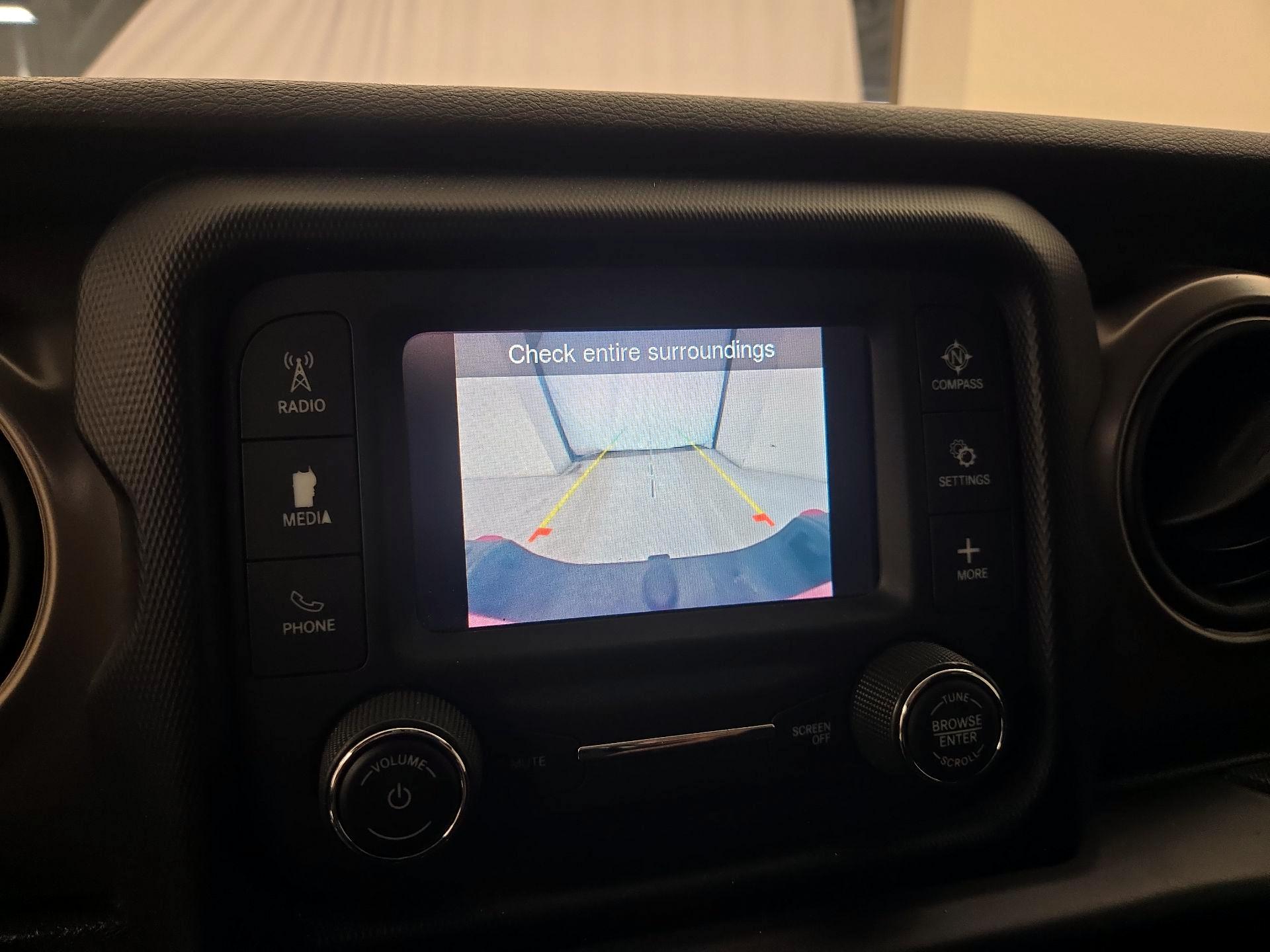 Thumbnail: 2020 Jeep Gladiator - 14