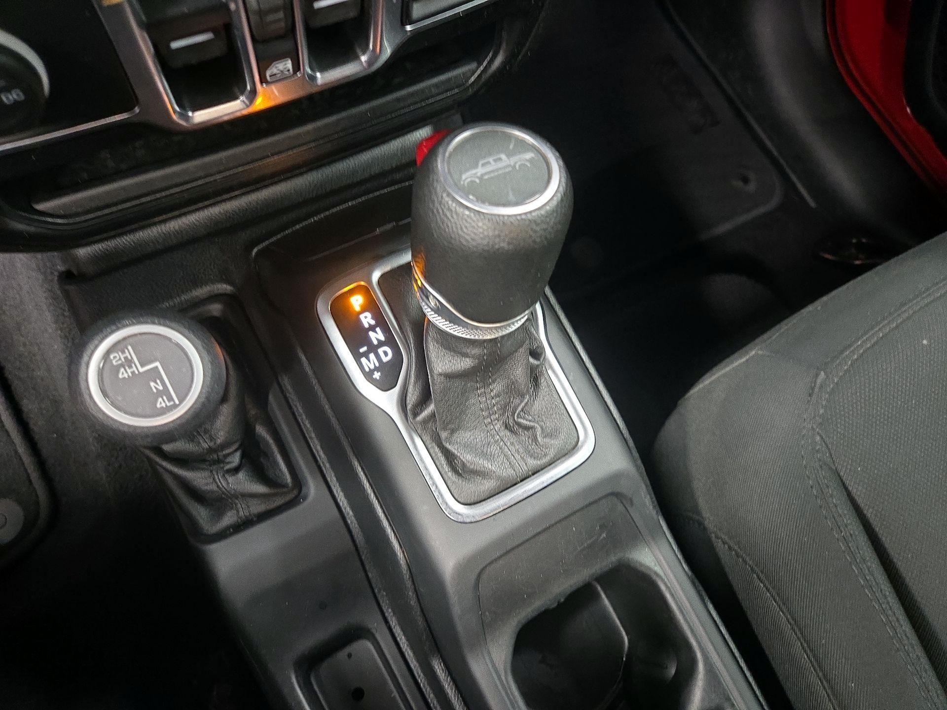 Thumbnail: 2020 Jeep Gladiator - 17