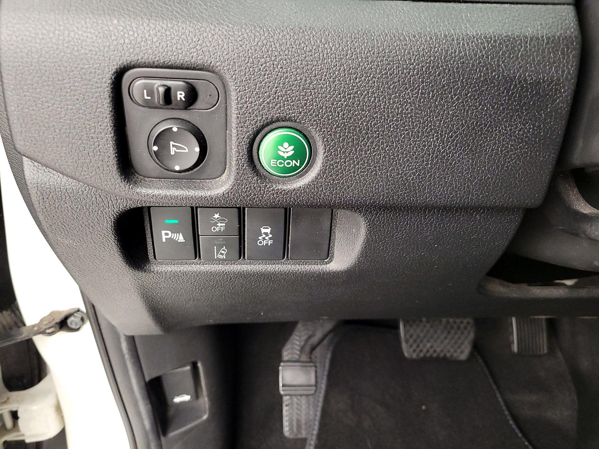 Thumbnail: 2019 Honda Pilot - 13