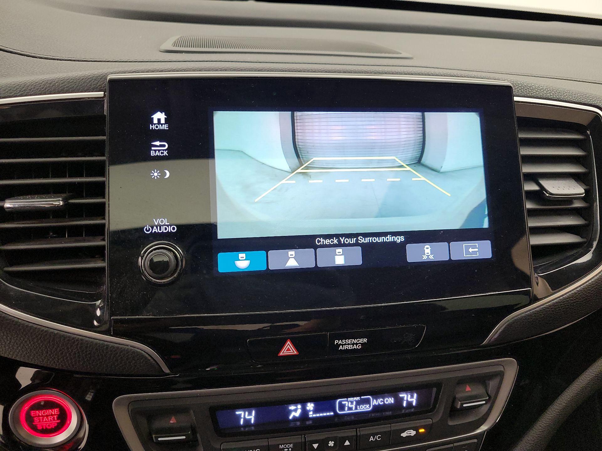 Thumbnail: 2019 Honda Pilot - 15