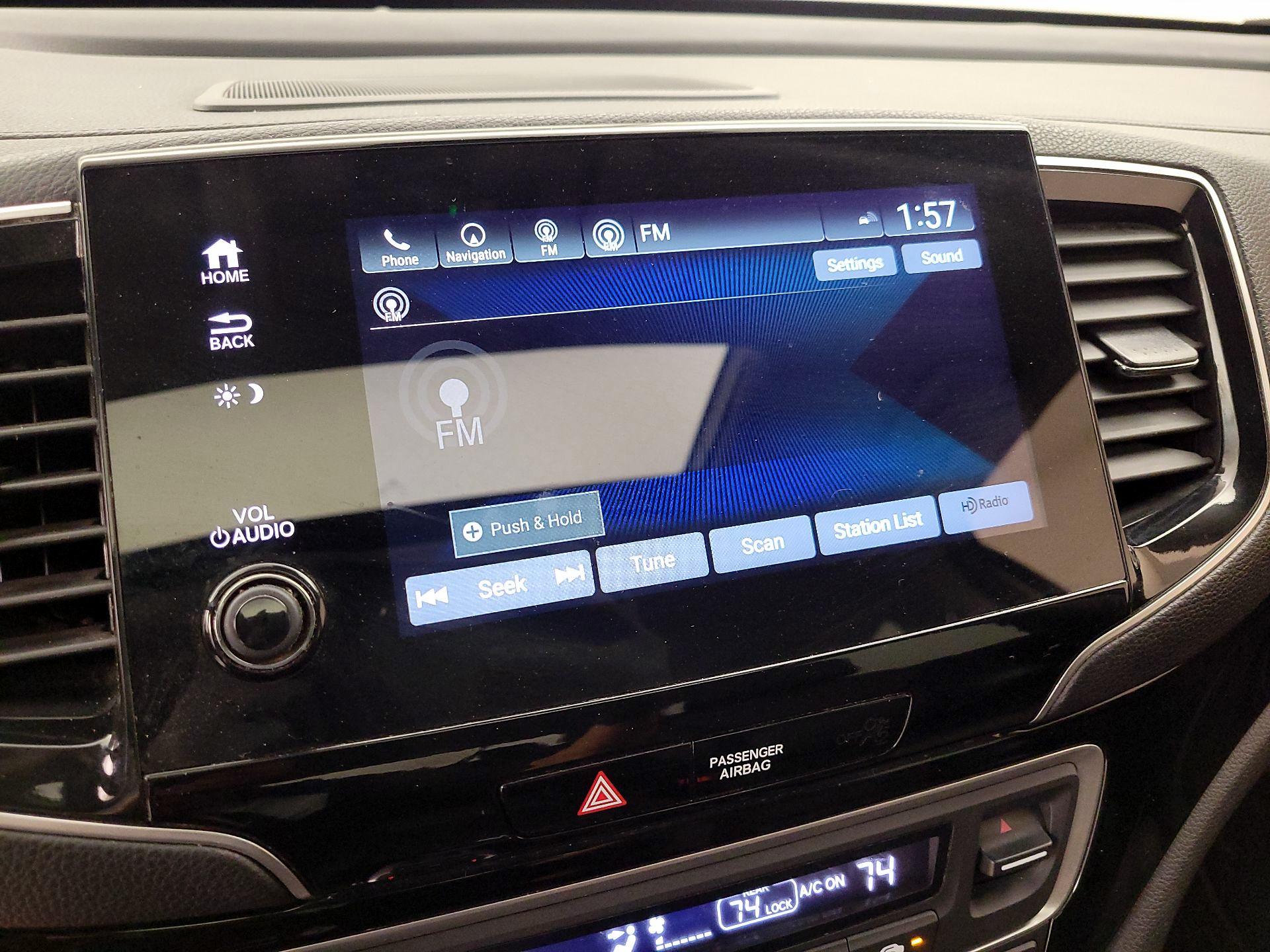 Thumbnail: 2019 Honda Pilot - 16