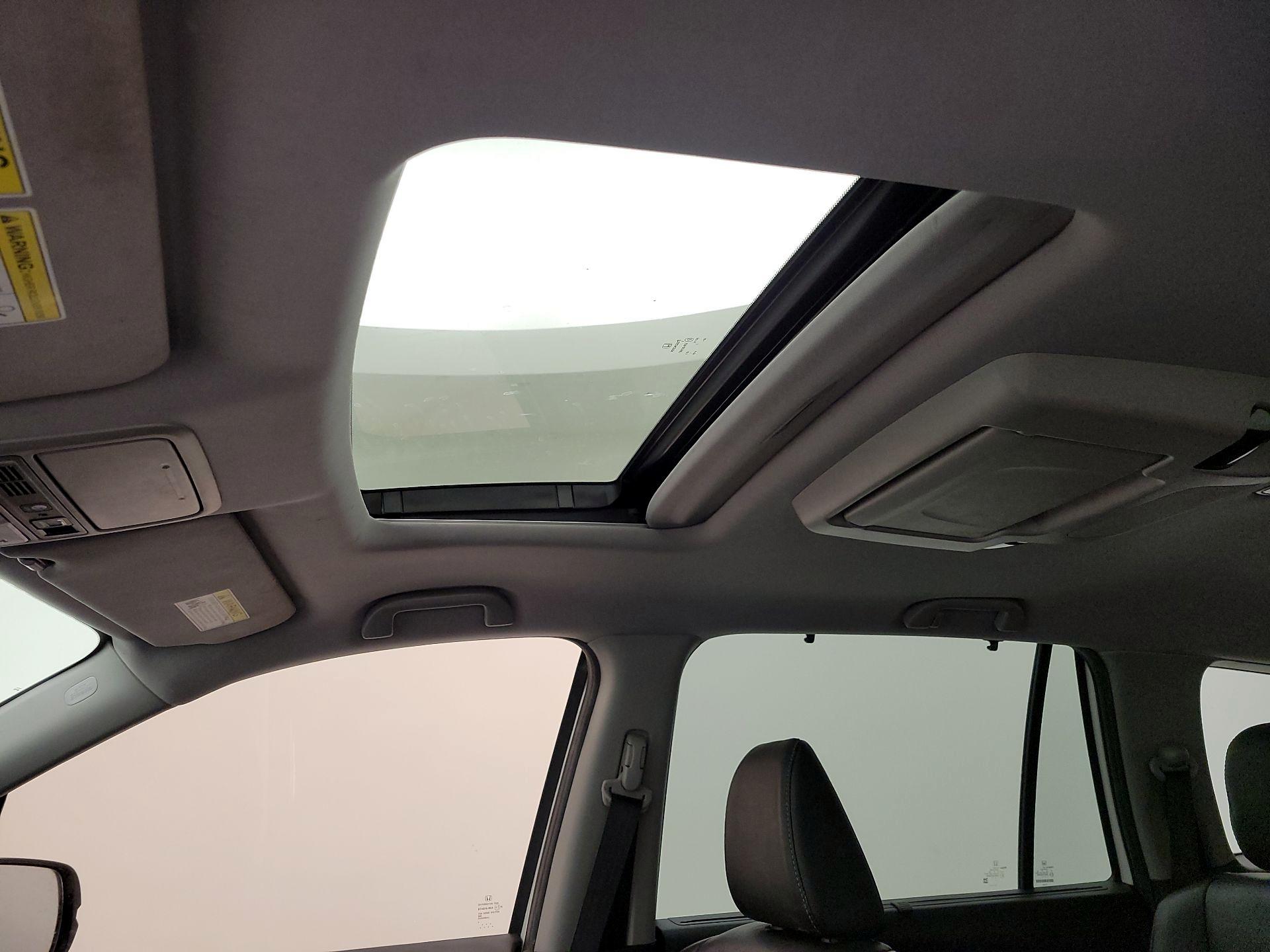 Thumbnail: 2019 Honda Pilot - 20