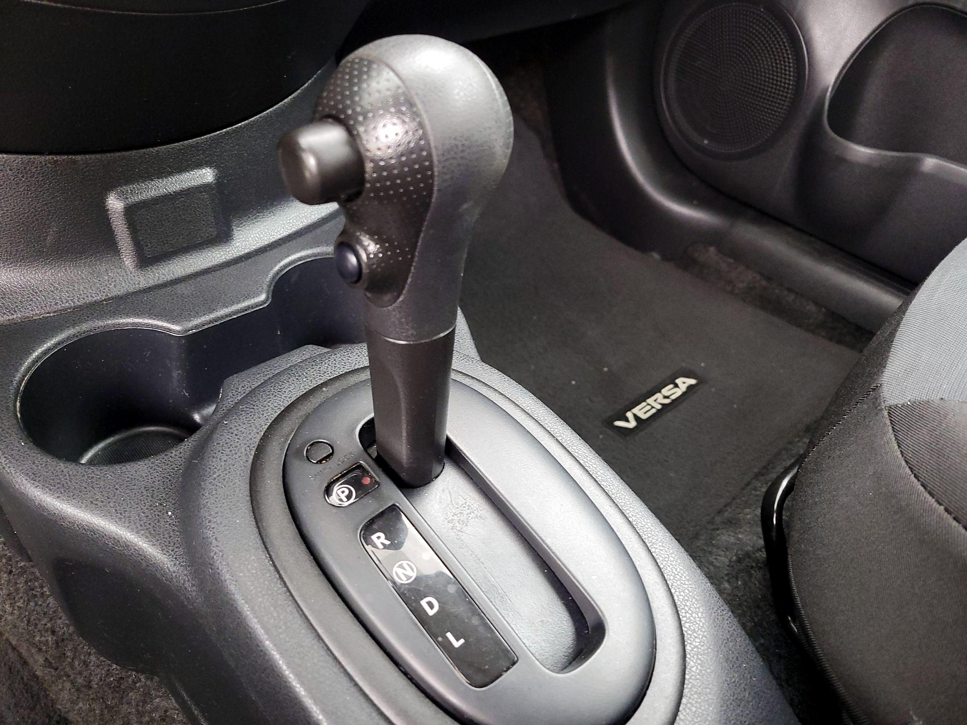 Thumbnail: 2018 Nissan Versa - 16