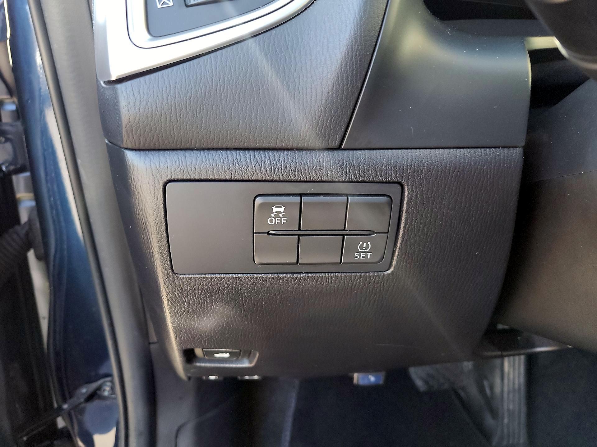 Thumbnail: 2017 Mazda Mazda3 - 11