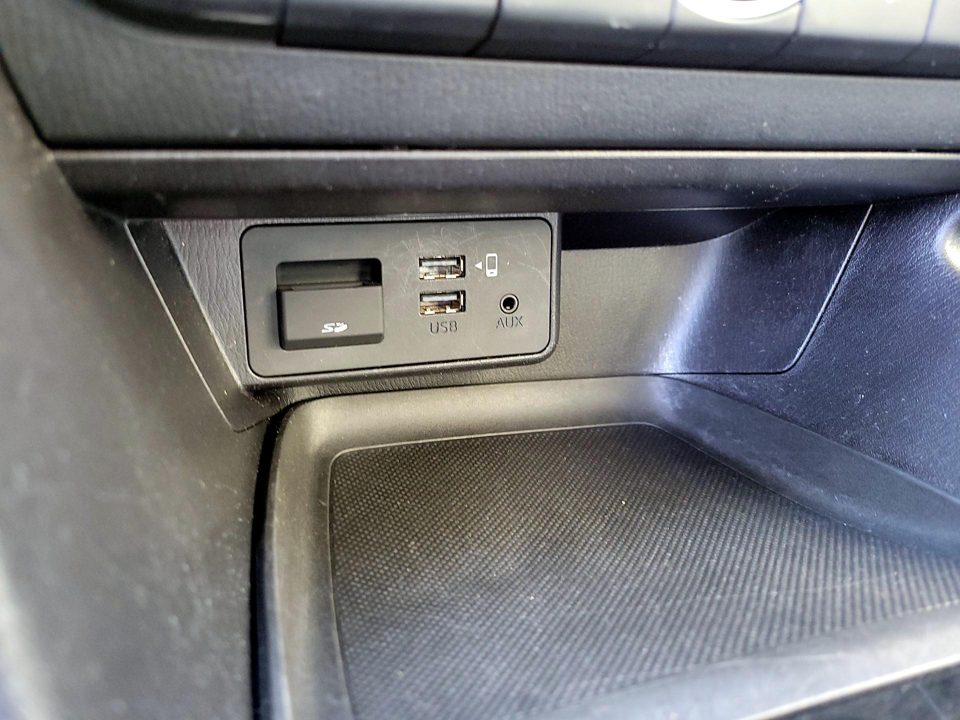 Thumbnail: 2017 Mazda Mazda3 - 16