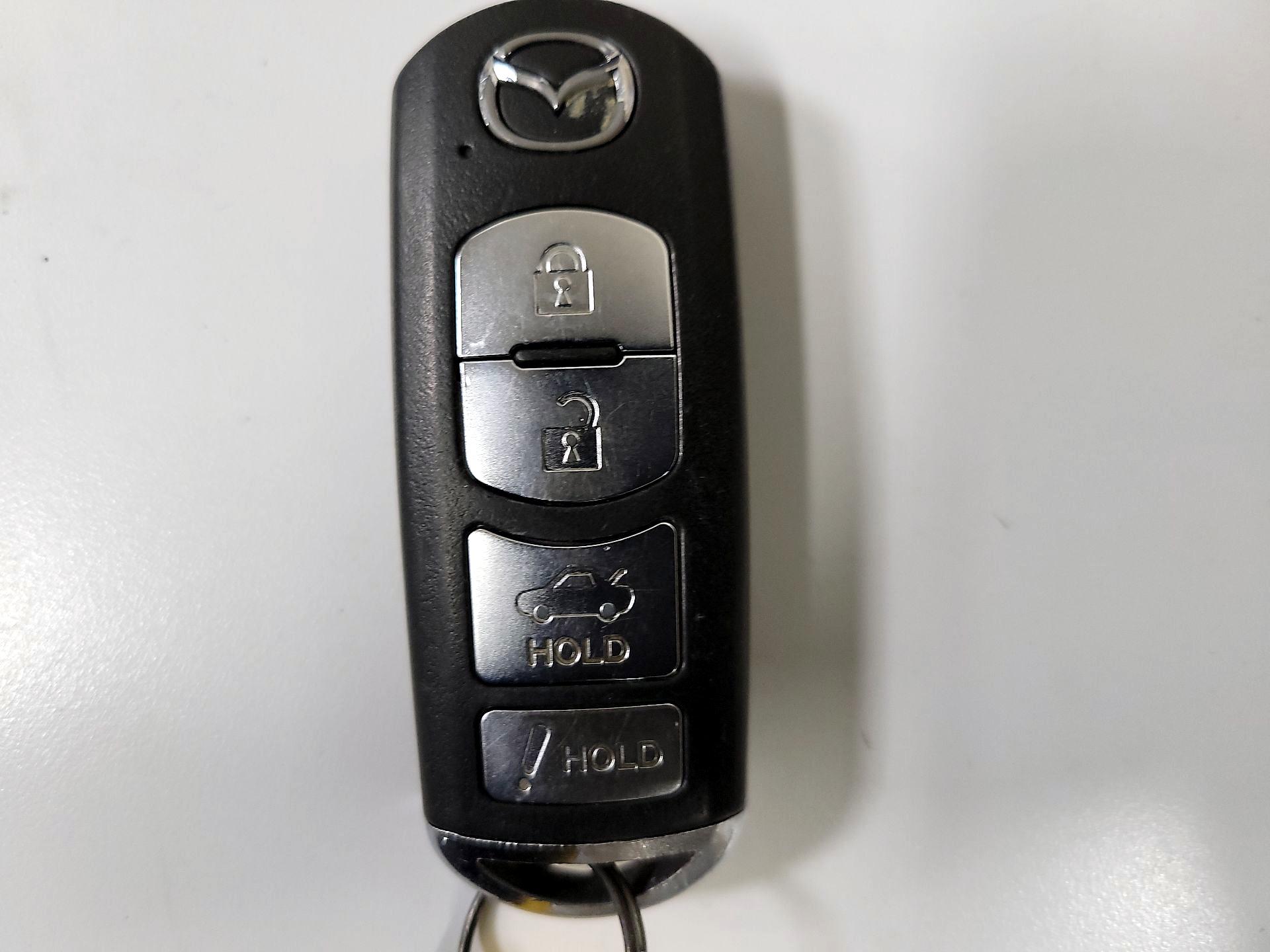 Thumbnail: 2017 Mazda Mazda3 - 20