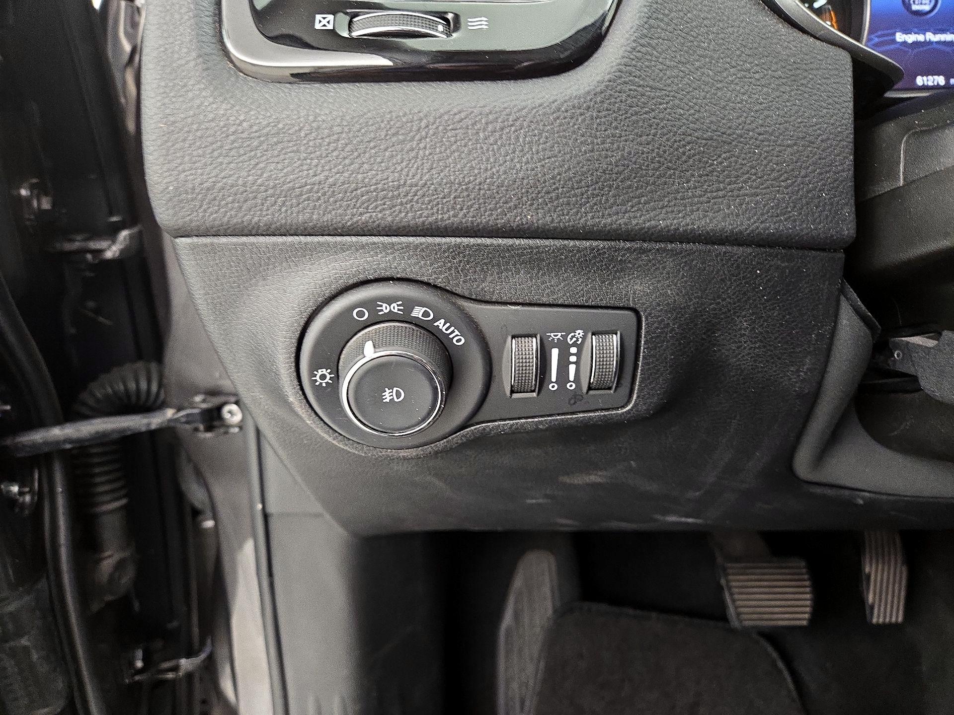 Thumbnail: 2019 Jeep Compass - 13