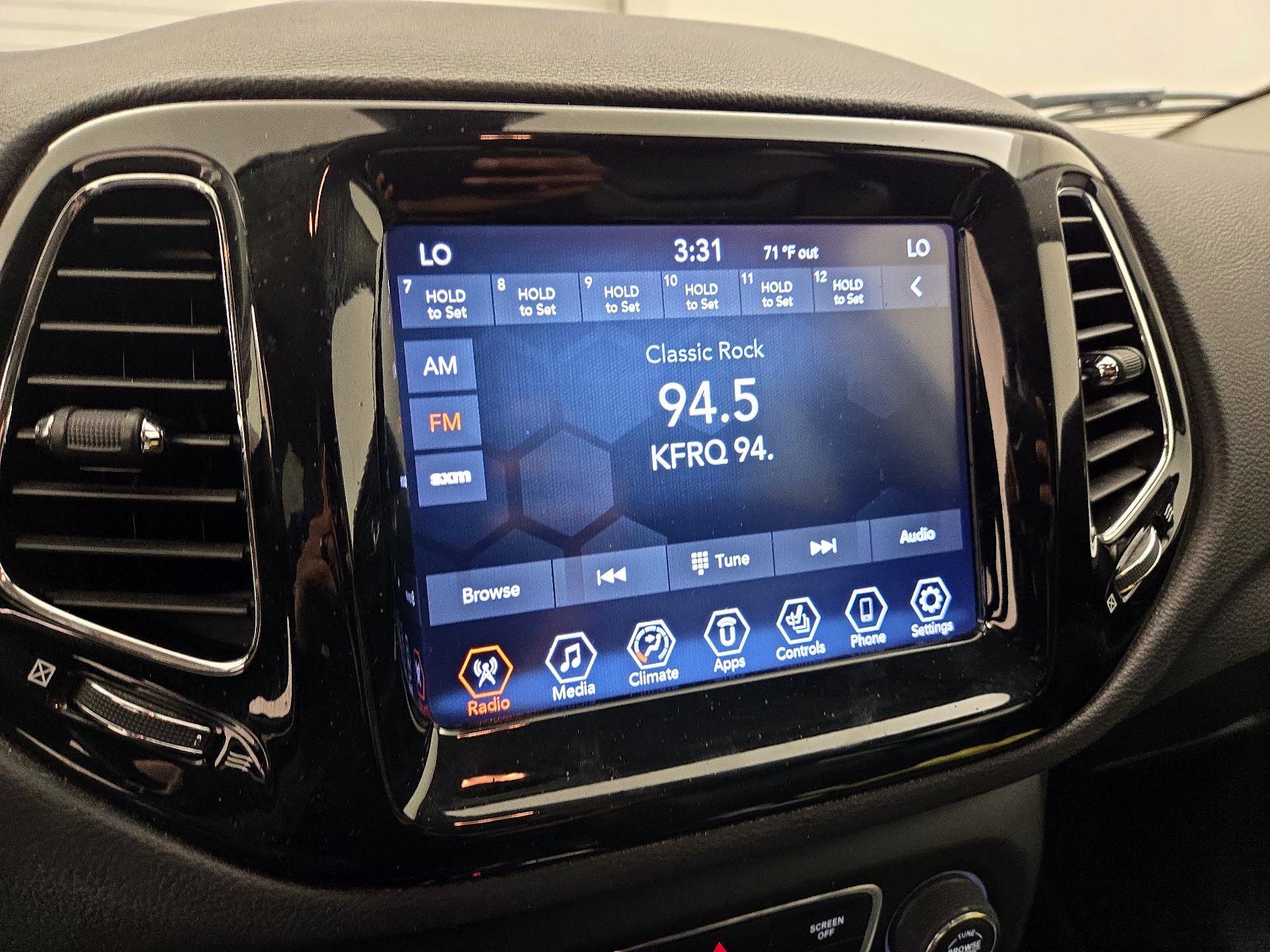 Thumbnail: 2019 Jeep Compass - 15