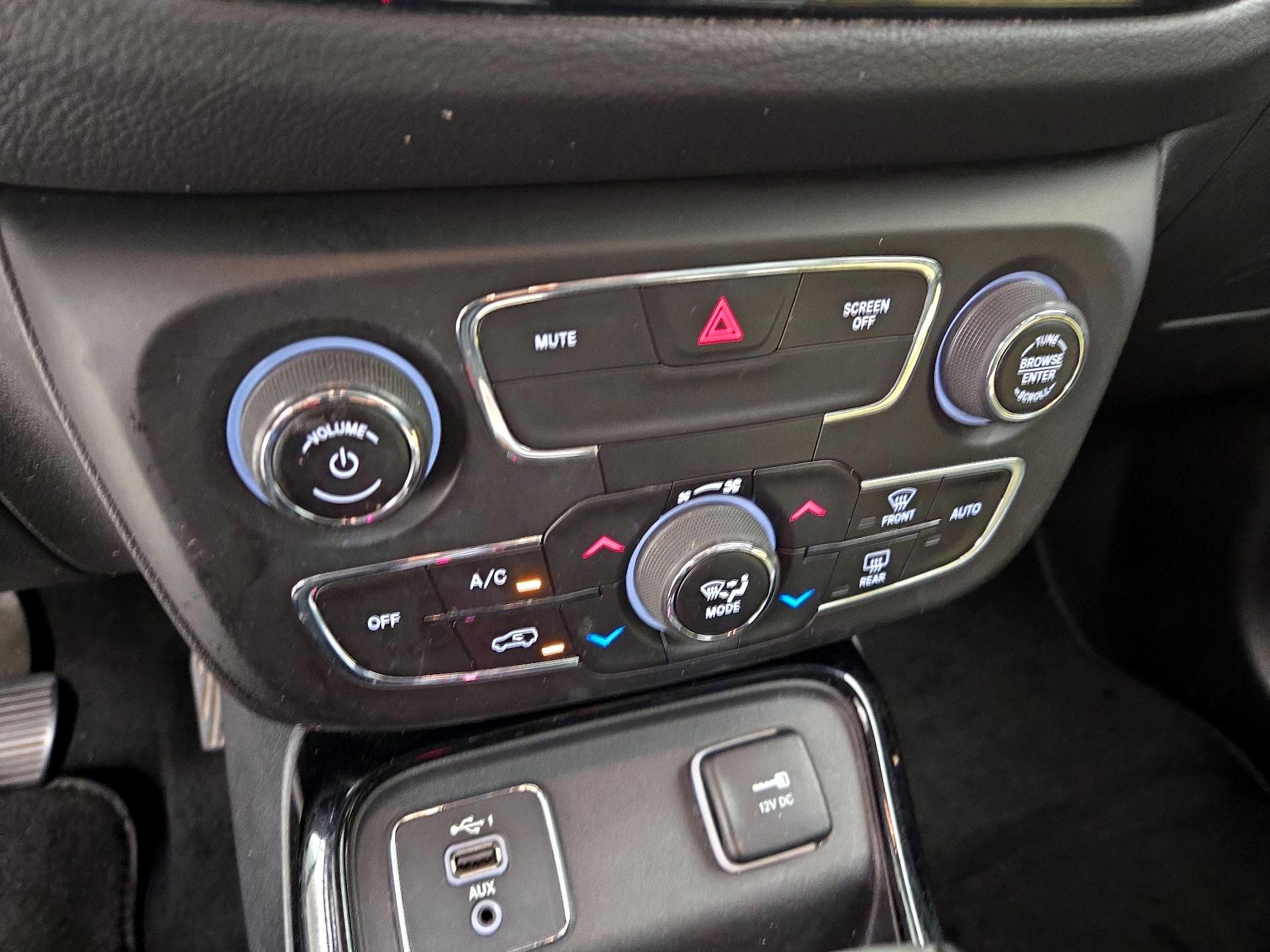 Thumbnail: 2019 Jeep Compass - 16