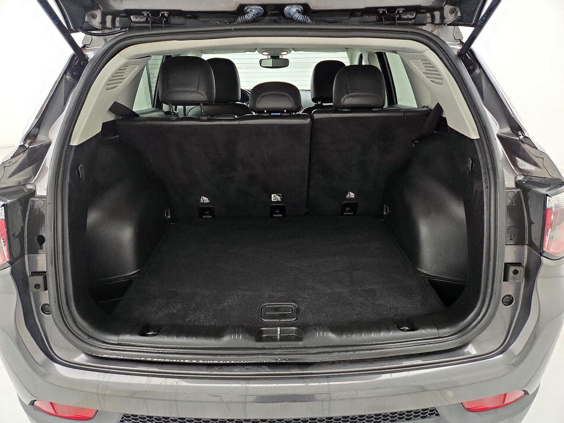 Thumbnail: 2019 Jeep Compass - 20