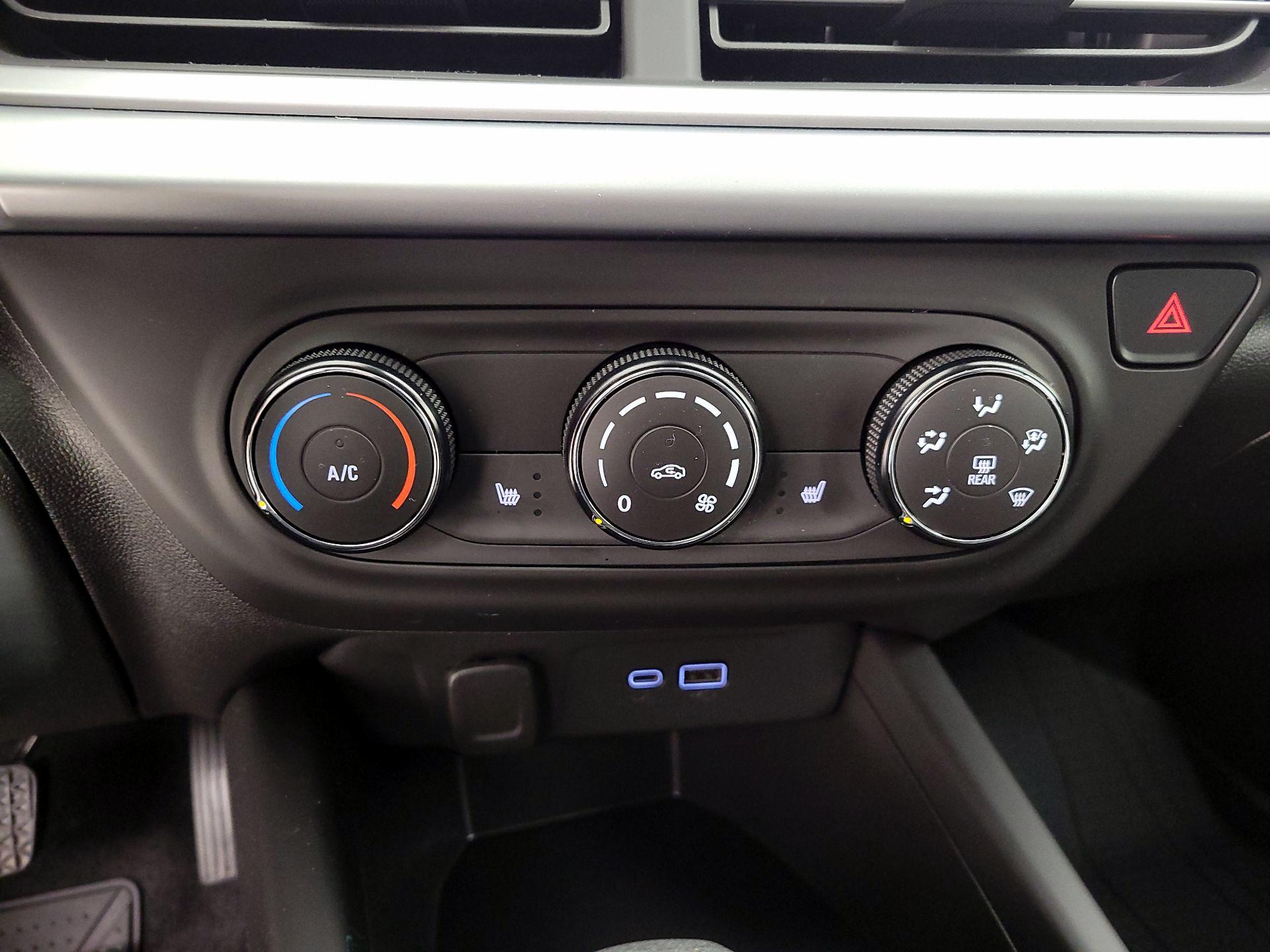 Thumbnail: 2024 Chevrolet Trax - 16