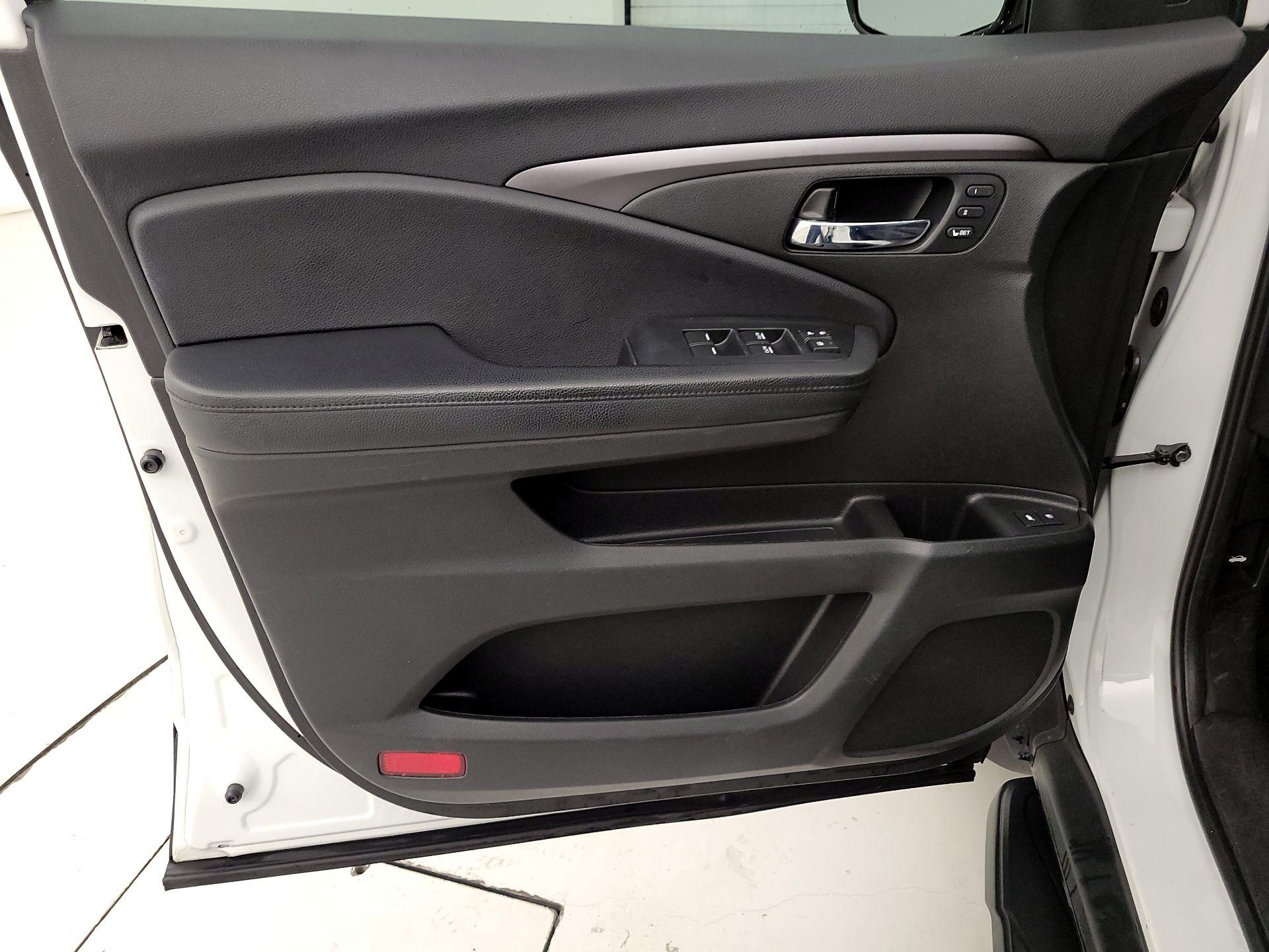 Thumbnail: 2021 Honda Pilot - 12