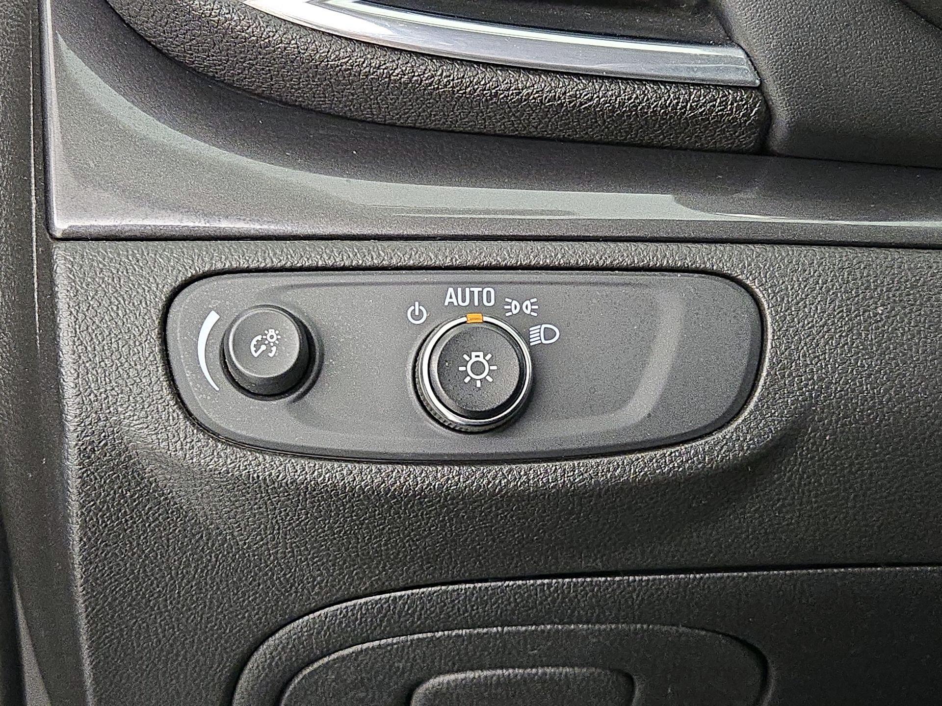 Thumbnail: 2019 Buick Encore - 13