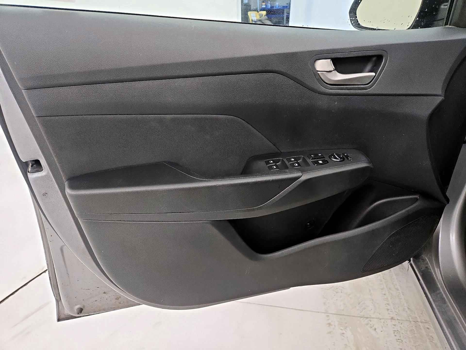 Thumbnail: 2021 Hyundai Accent - 12