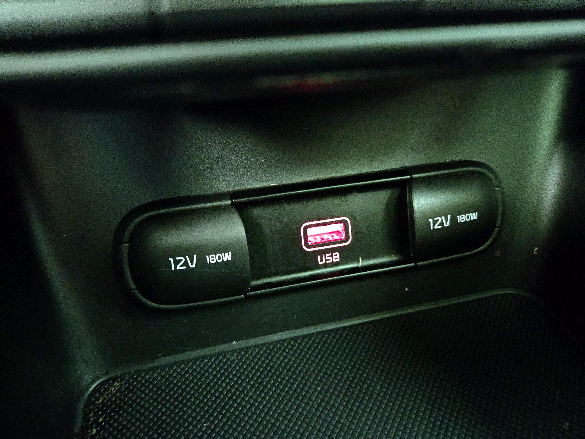 Thumbnail: 2022 Kia Sportage - 18