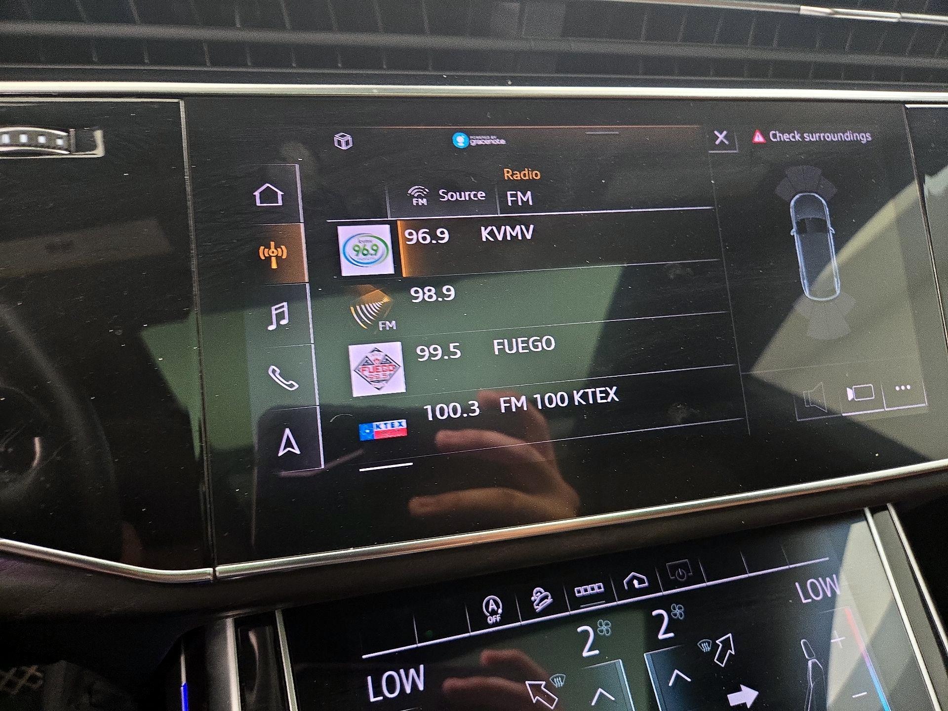 Thumbnail: 2021 Audi Q8 - 16