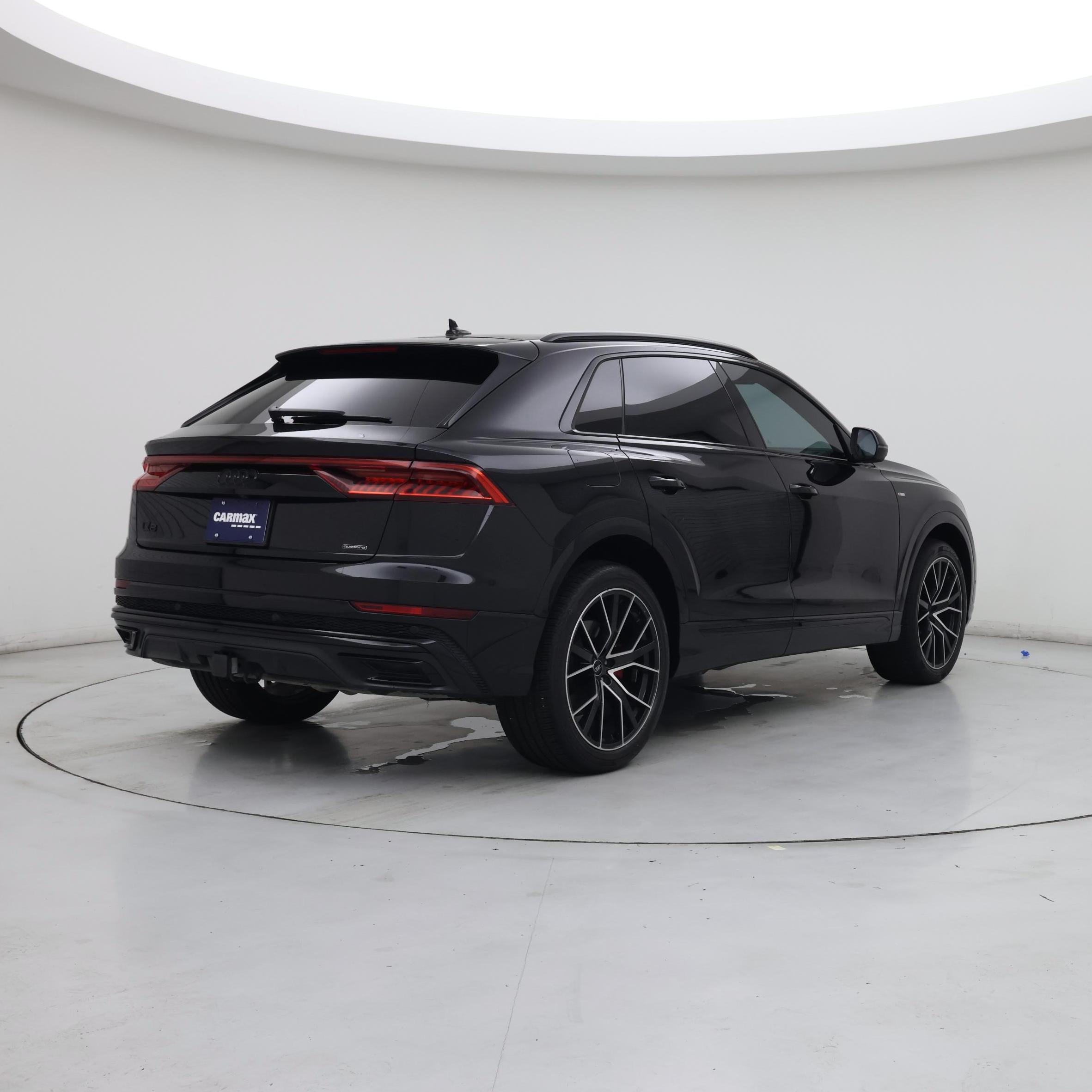 Thumbnail: 2021 Audi Q8 - 8