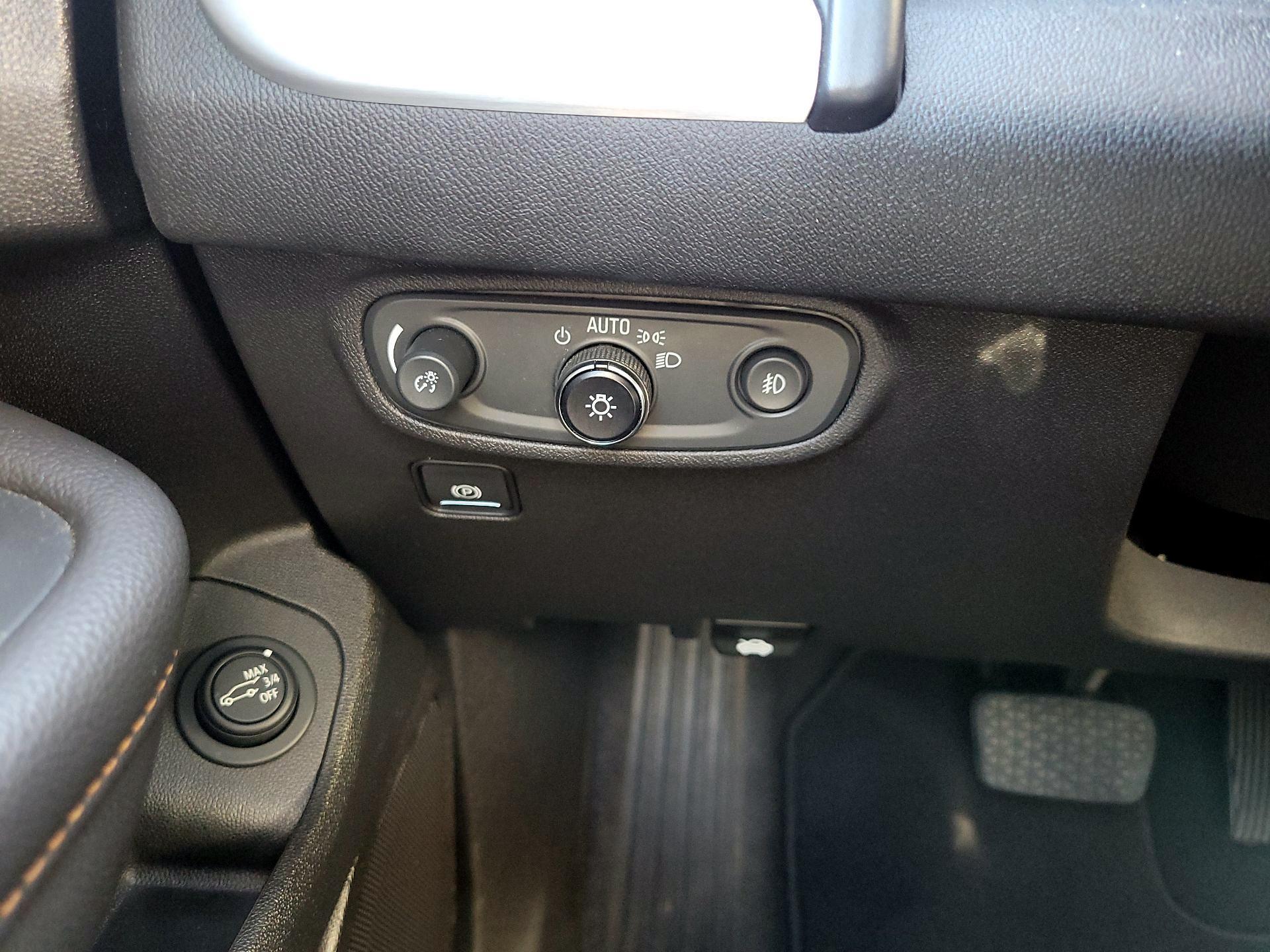 Thumbnail: 2020 GMC Terrain - 11