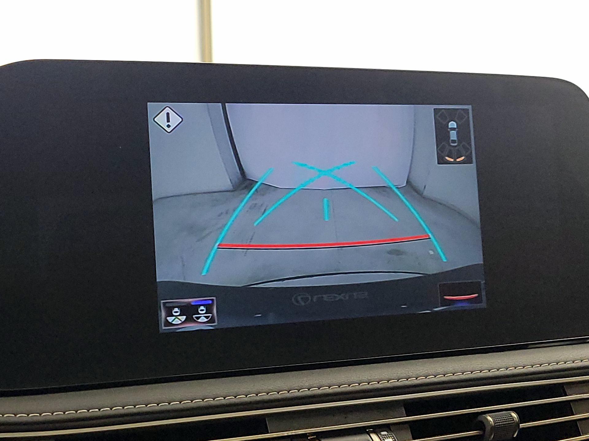 Thumbnail: 2021 Lexus LS - 15