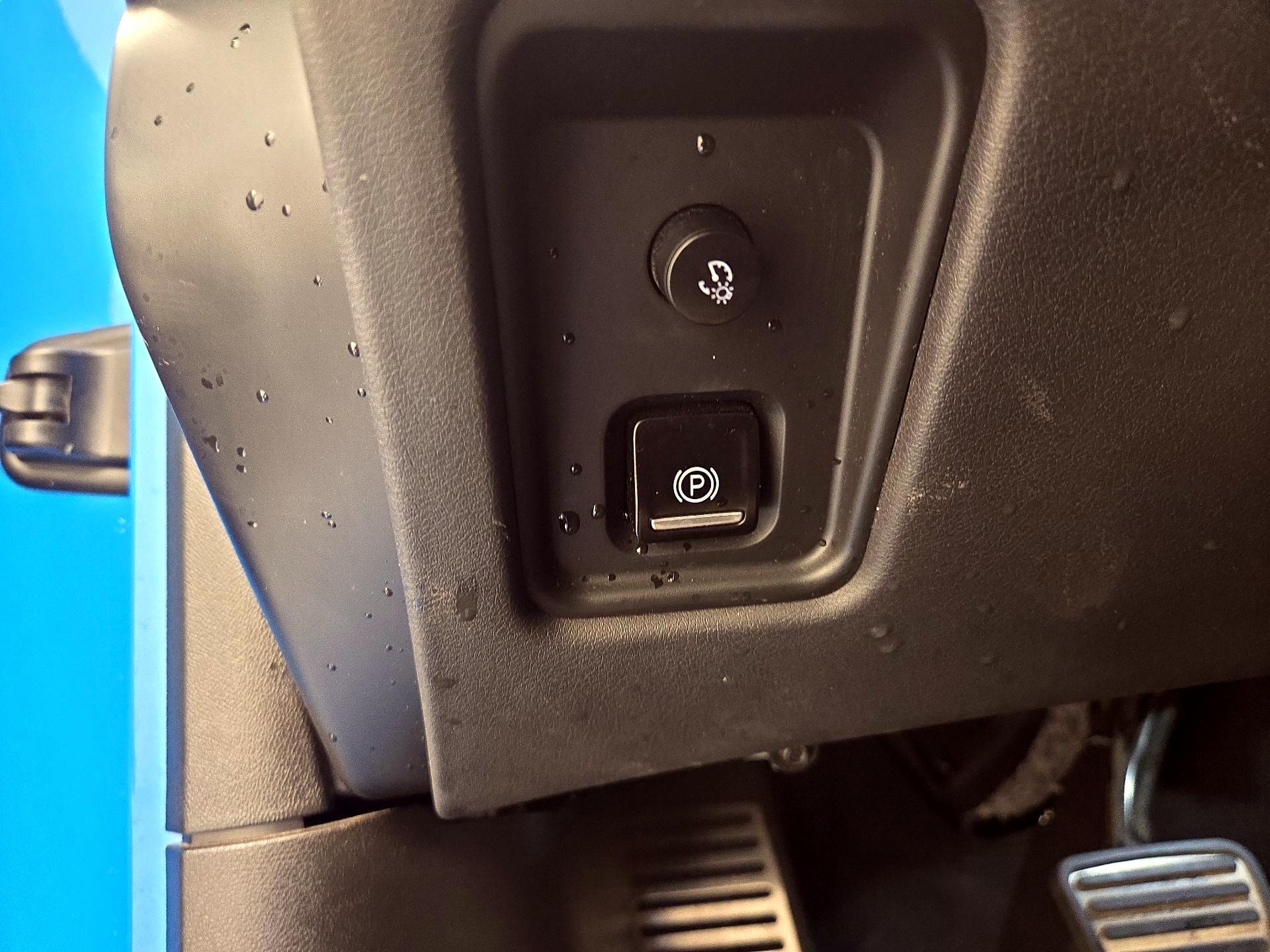 Thumbnail: 2021 Chevrolet Corvette - 13