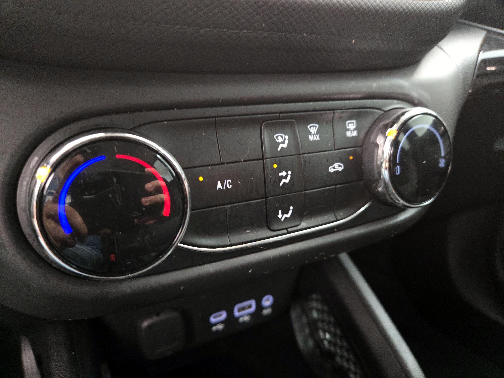 Thumbnail: 2021 Chevrolet TrailBlazer - 16