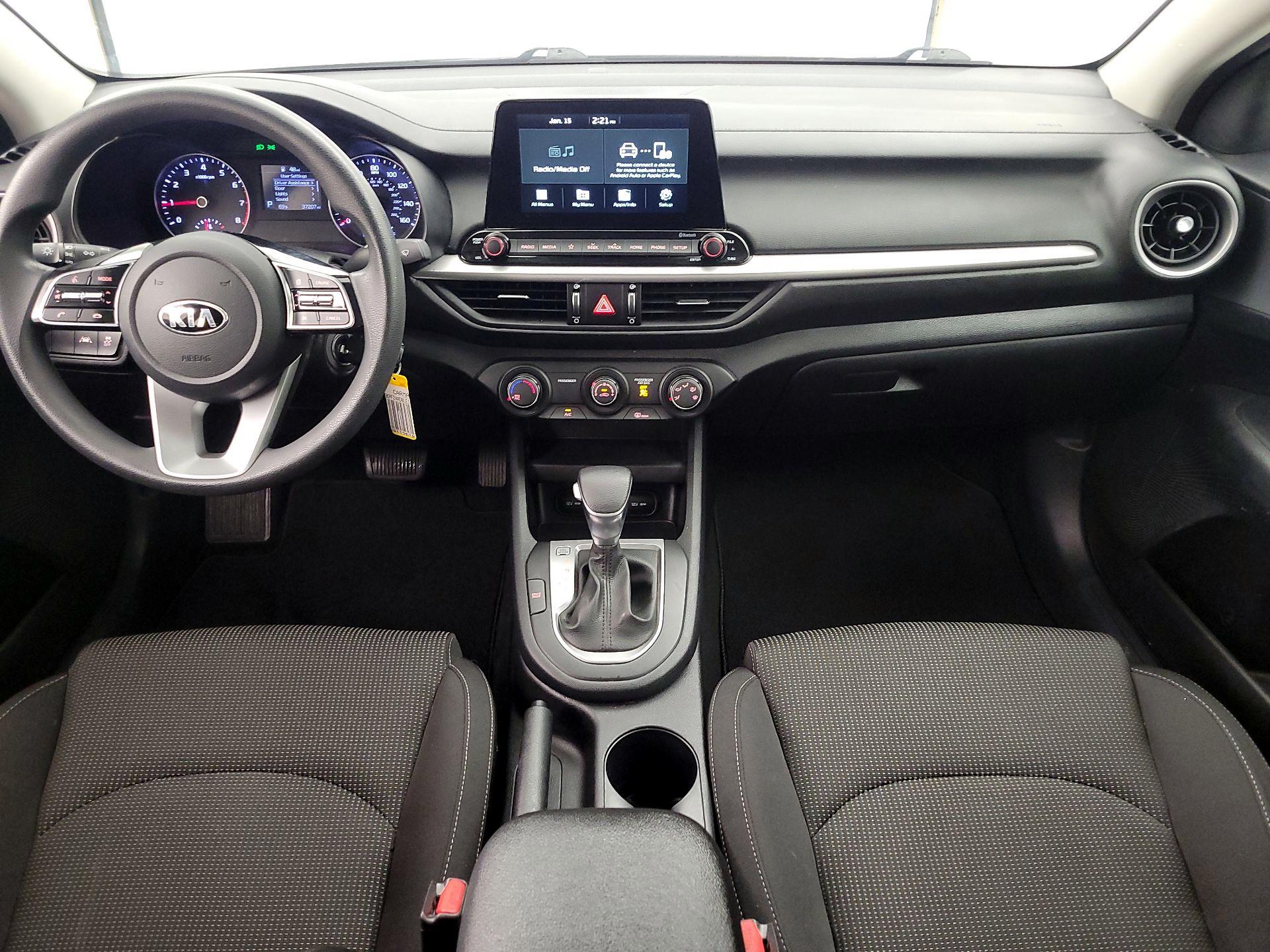 Thumbnail: 2020 Kia Forte - 9