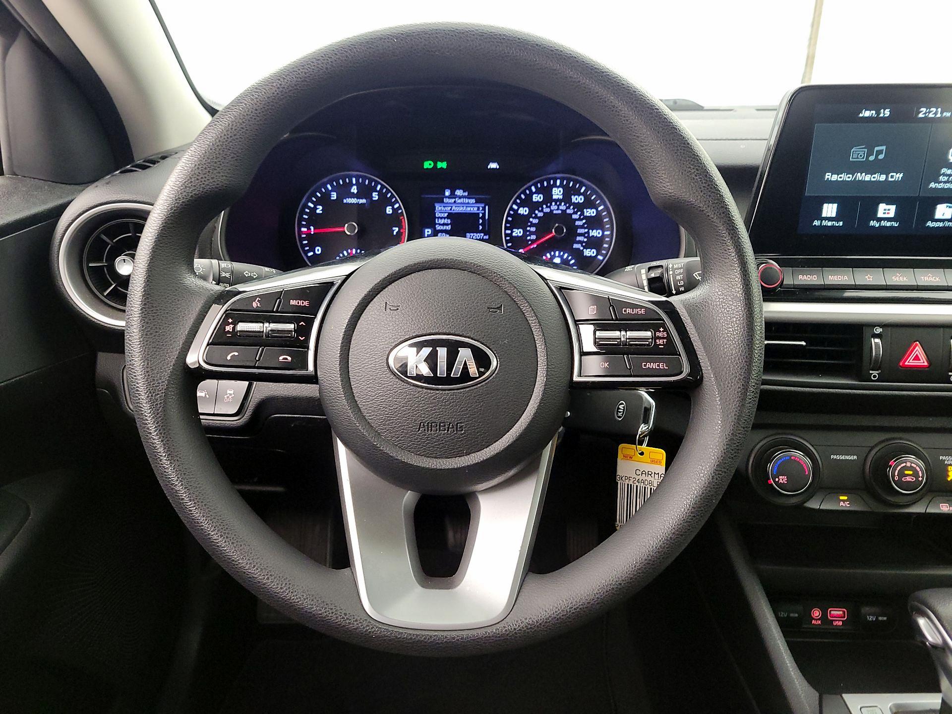 Thumbnail: 2020 Kia Forte - 10