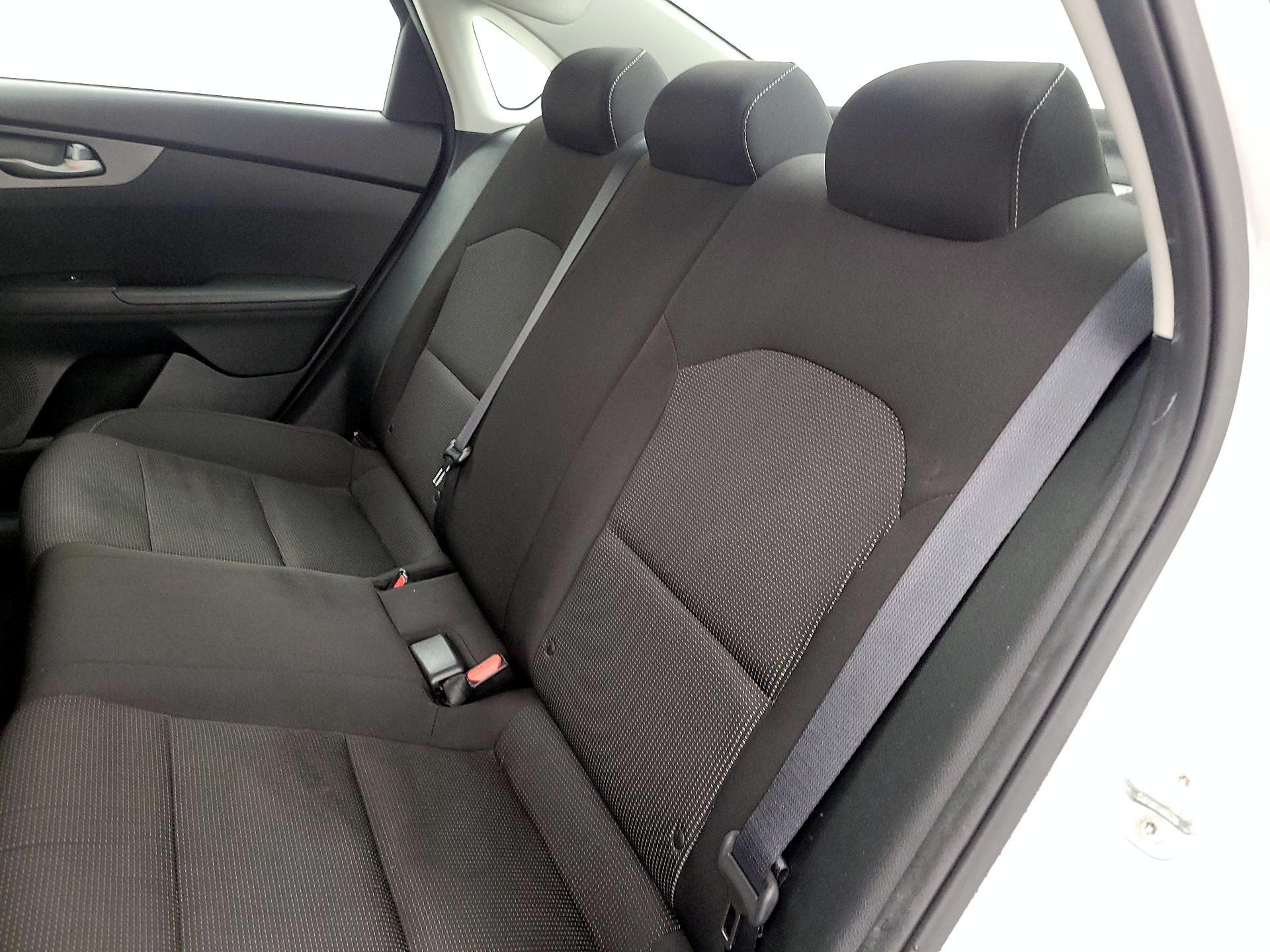 Thumbnail: 2020 Kia Forte - 19