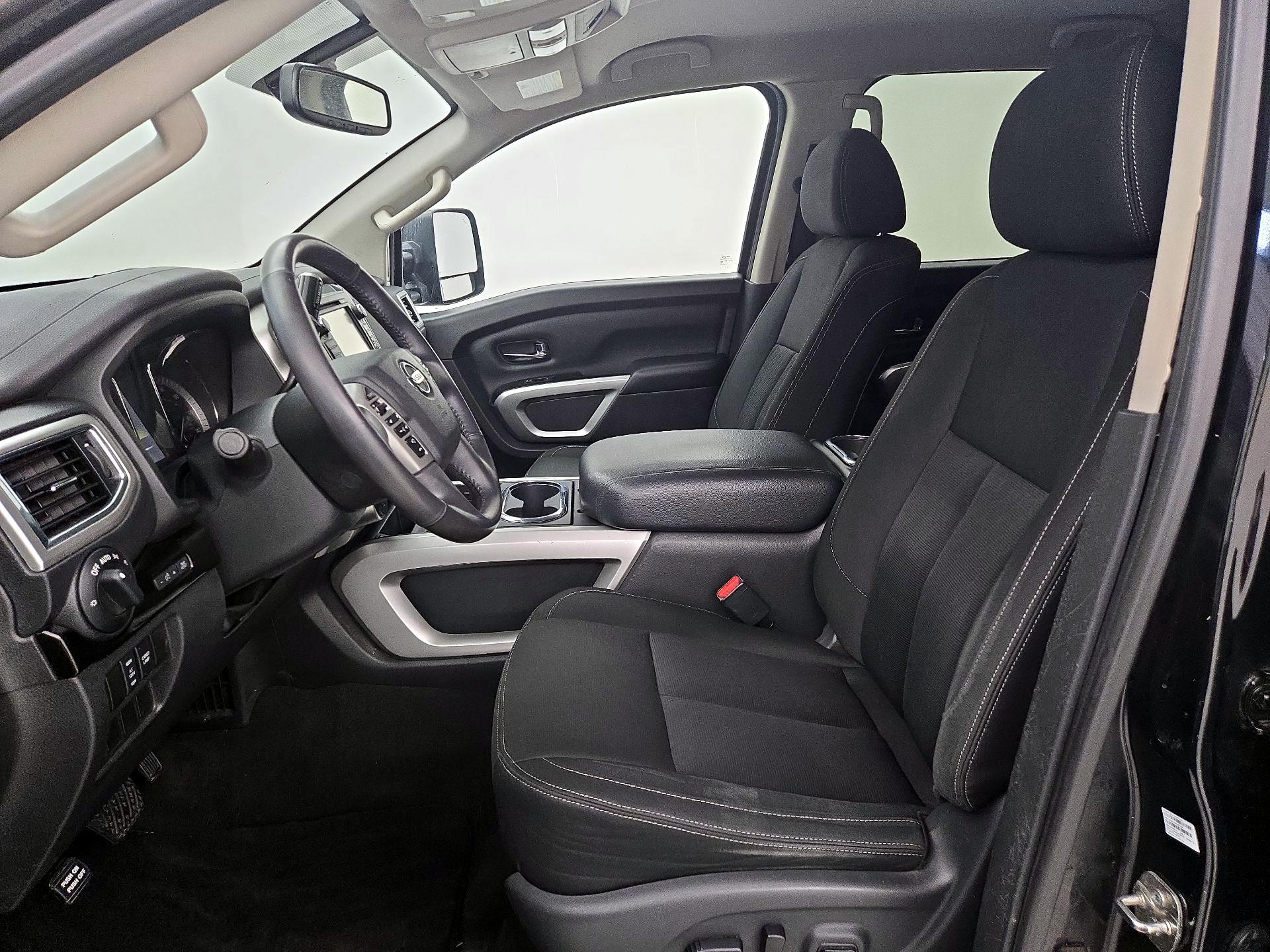 Thumbnail: 2018 Nissan Titan - 11