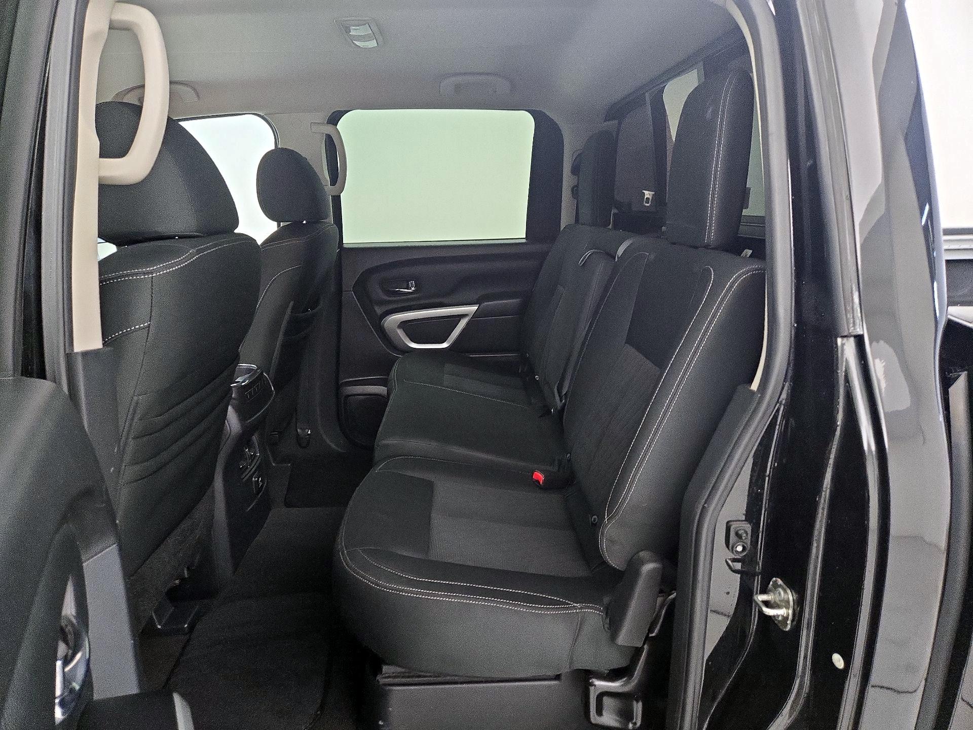 Thumbnail: 2018 Nissan Titan - 20