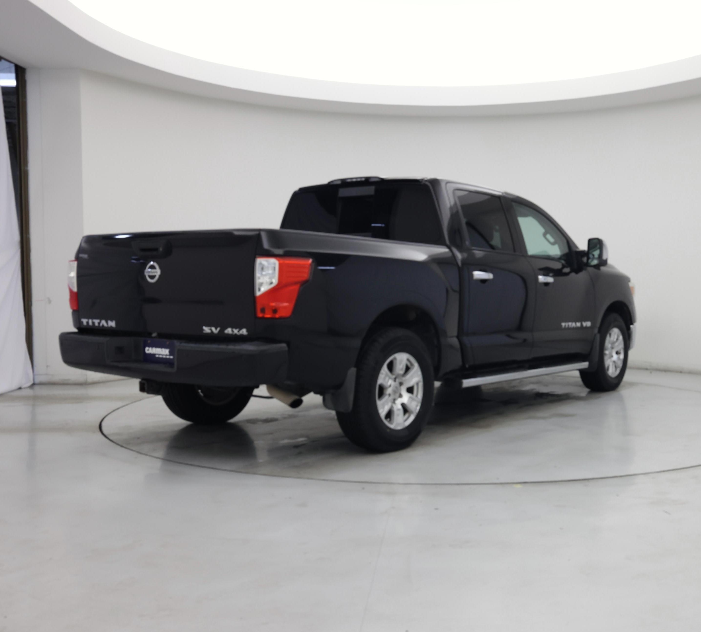 Thumbnail: 2018 Nissan Titan - 8