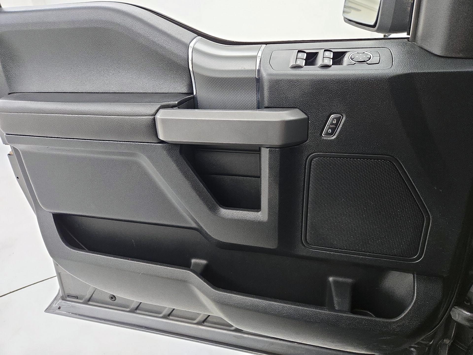 Thumbnail: 2015 Ford F-150 - 12