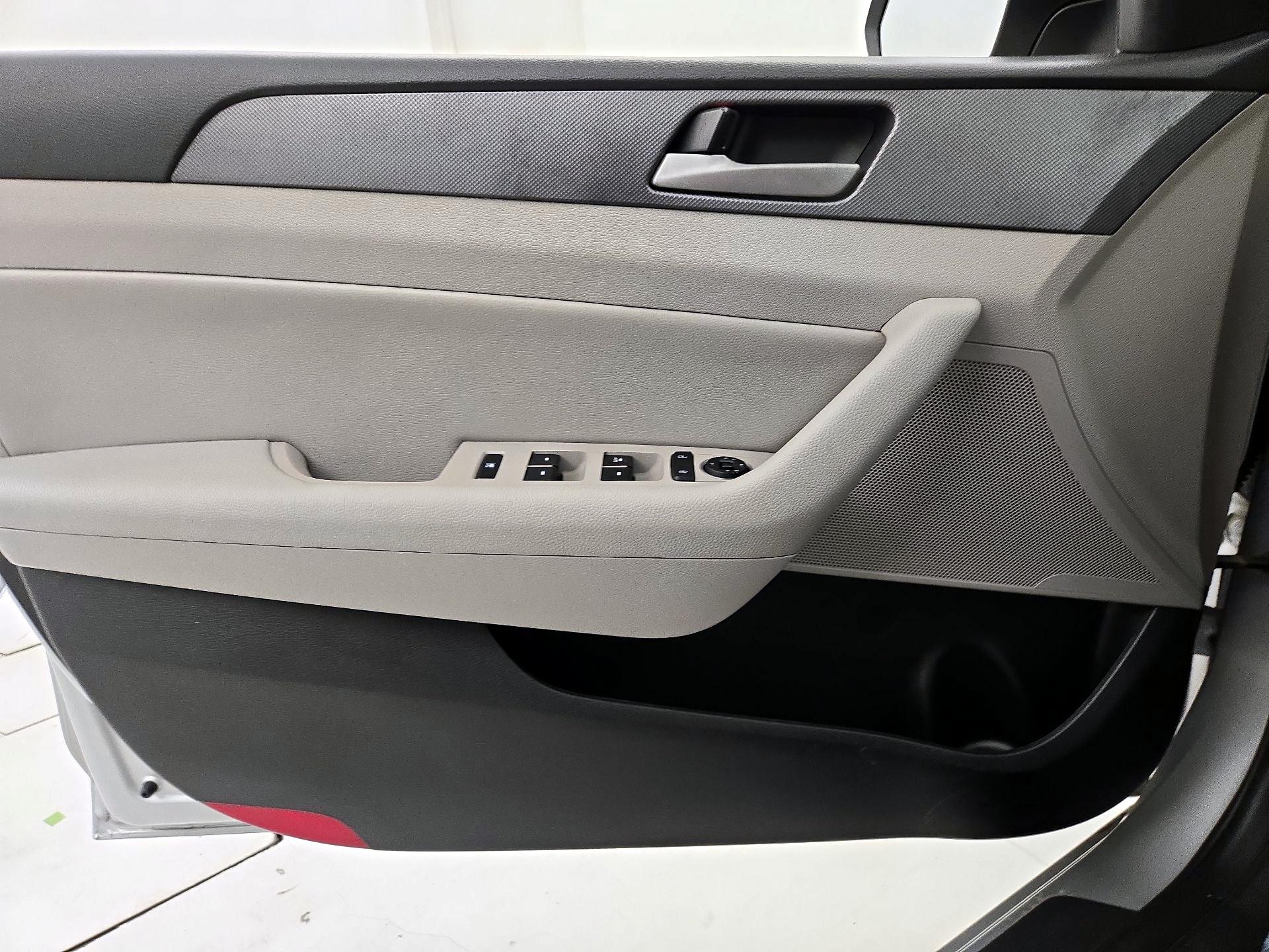 Thumbnail: 2018 Hyundai Sonata - 12