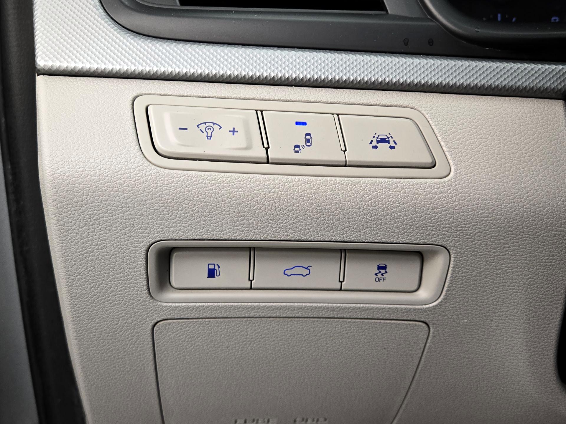 Thumbnail: 2018 Hyundai Sonata - 13