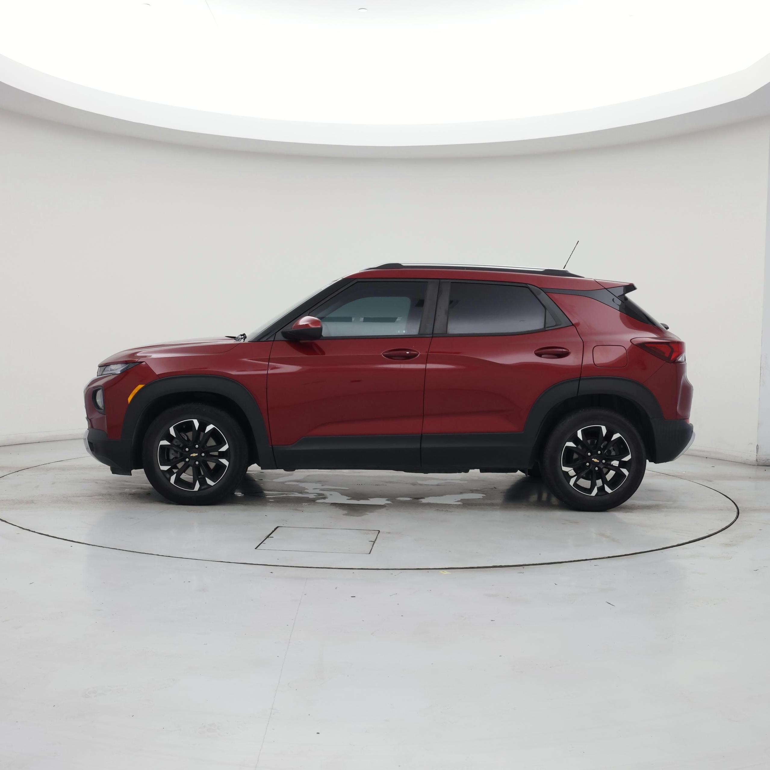 Thumbnail: 2021 Chevrolet TrailBlazer - 3