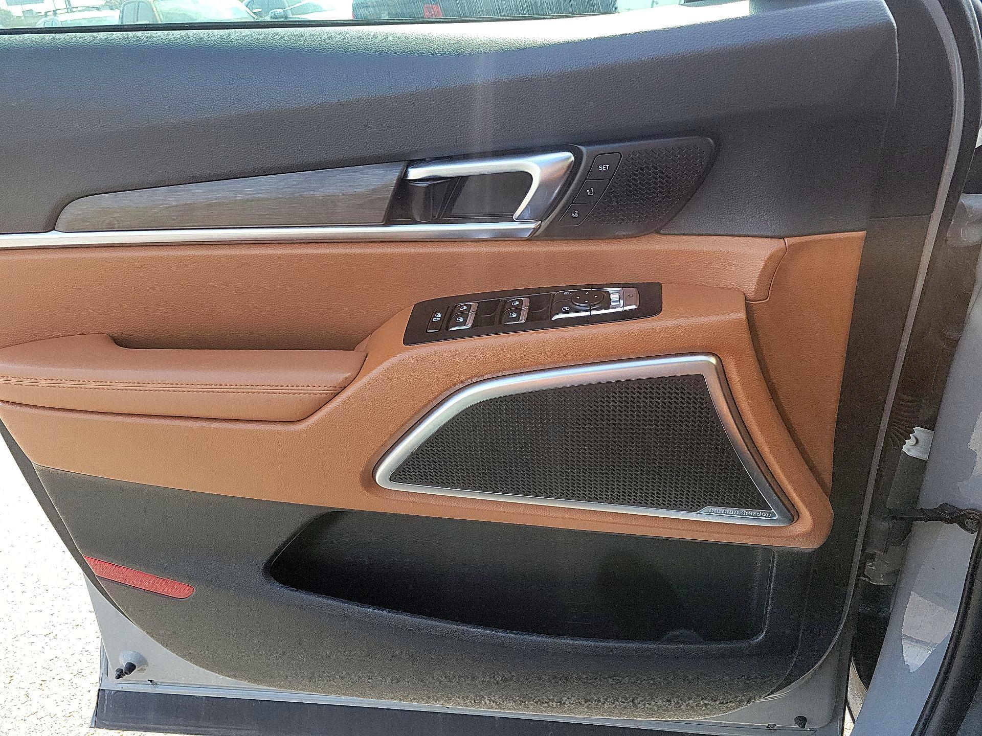 Thumbnail: 2023 Kia Telluride - 10