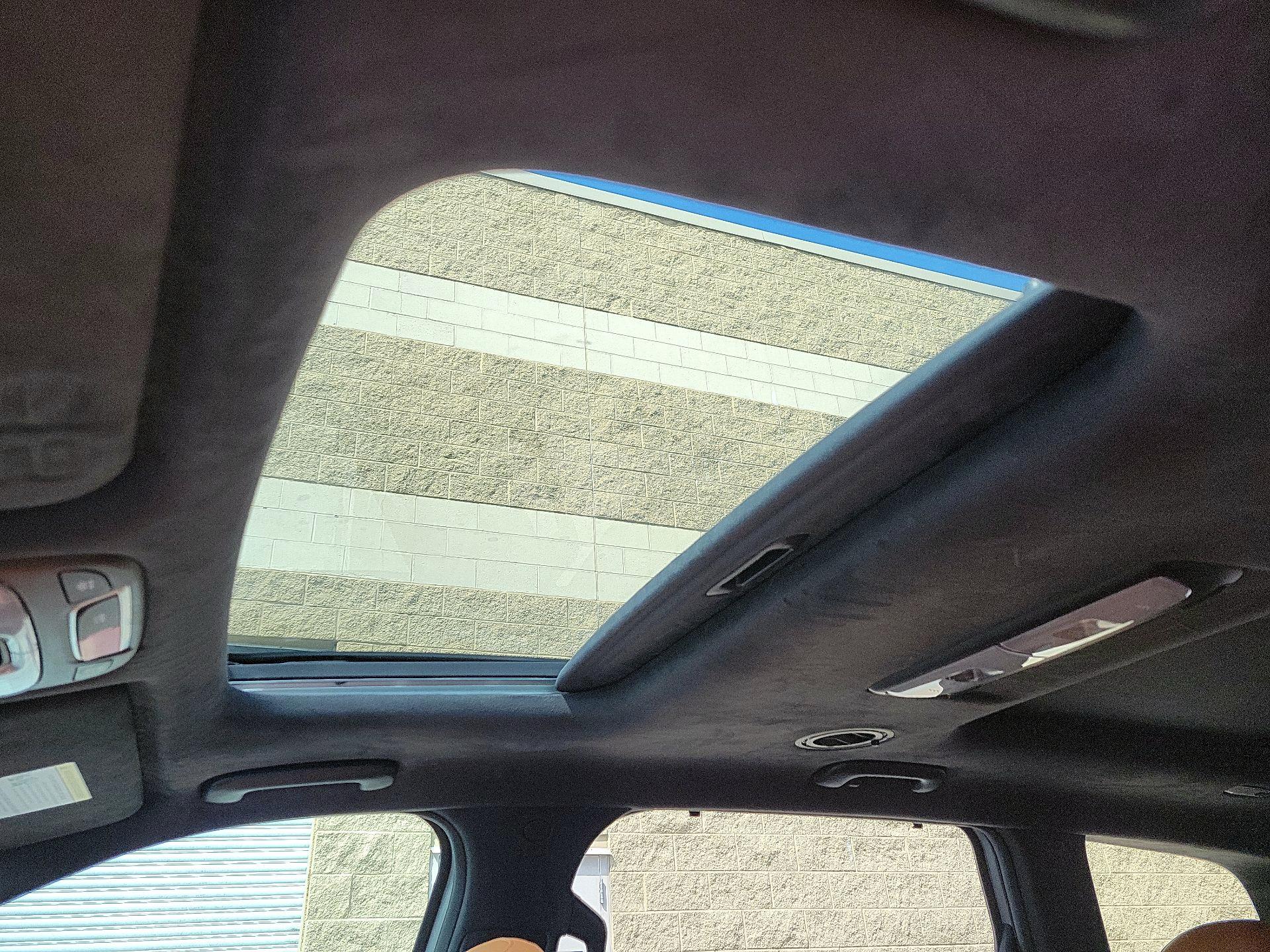 Thumbnail: 2023 Kia Telluride - 18