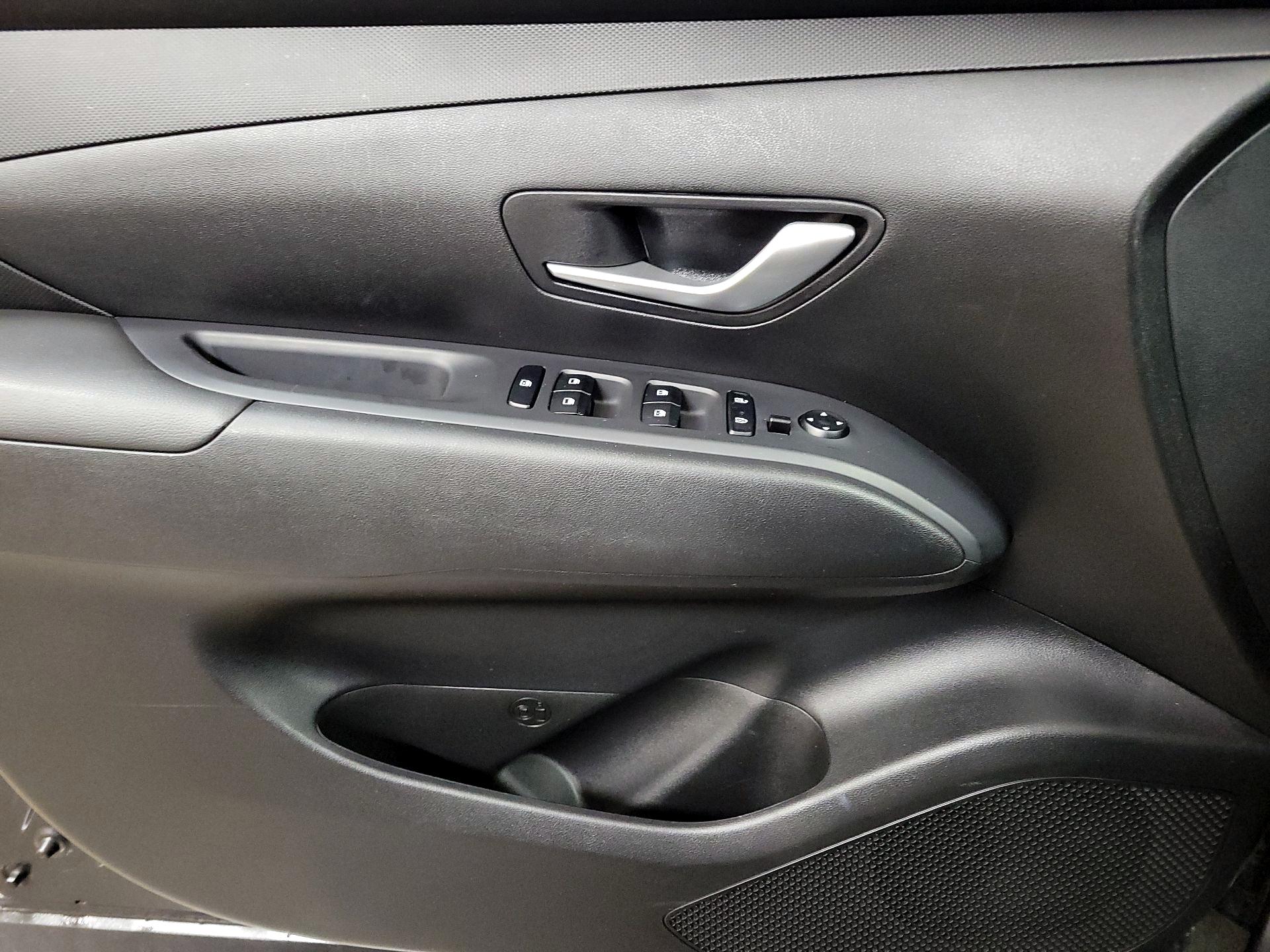 Thumbnail: 2022 Hyundai Tucson - 10