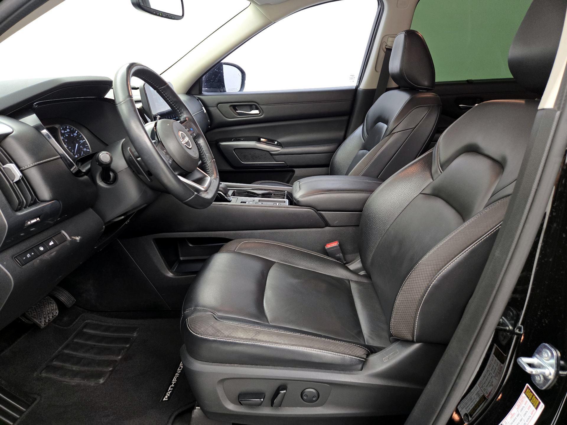 Thumbnail: 2022 Nissan Pathfinder - 11