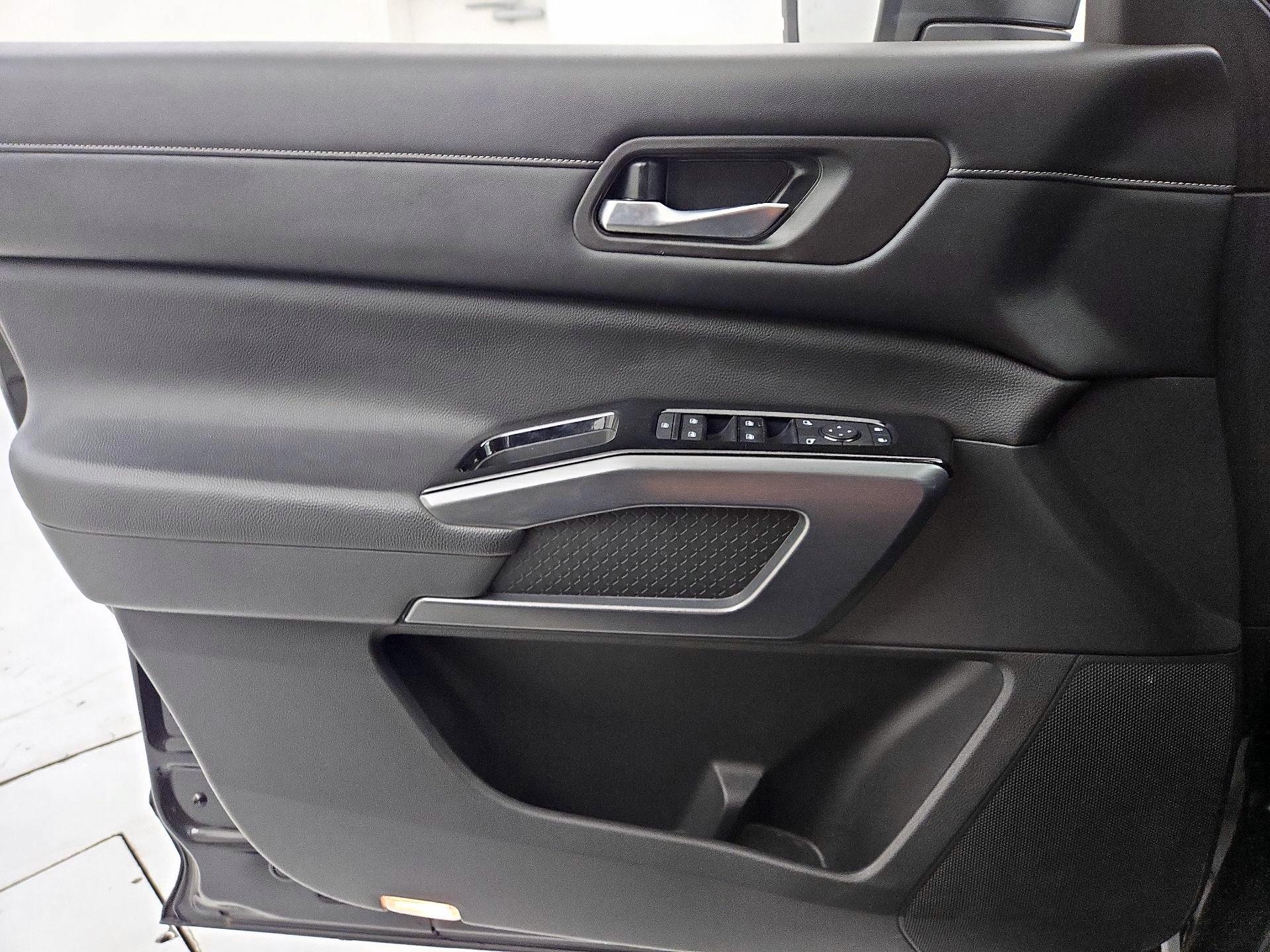 Thumbnail: 2022 Nissan Pathfinder - 12