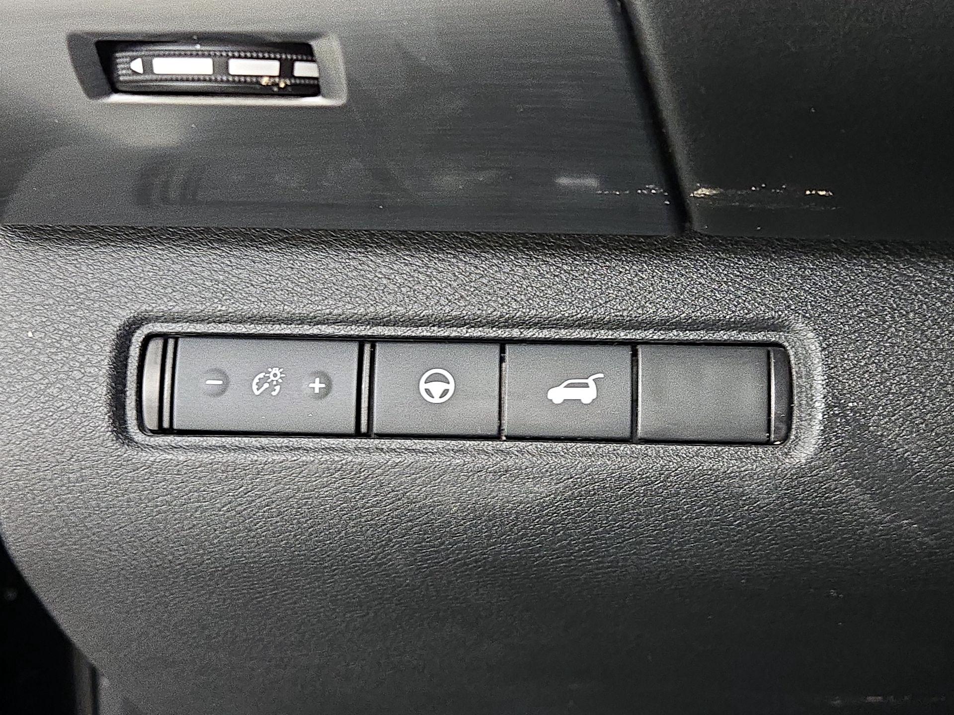 Thumbnail: 2022 Nissan Pathfinder - 13