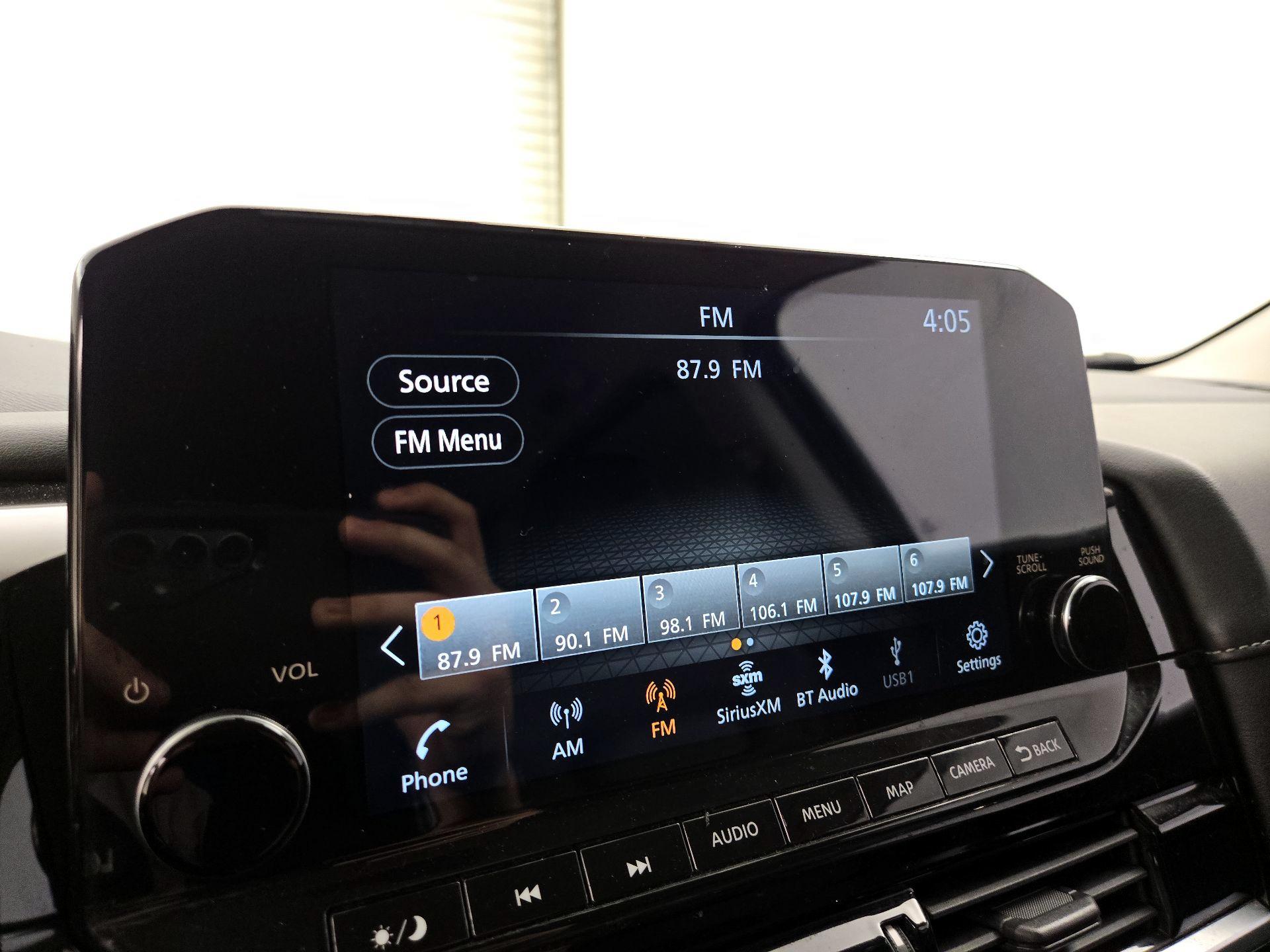 Thumbnail: 2022 Nissan Pathfinder - 16