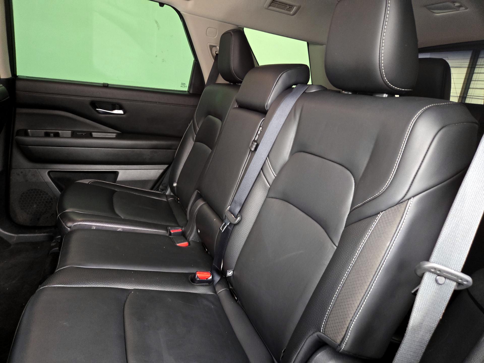 Thumbnail: 2022 Nissan Pathfinder - 20