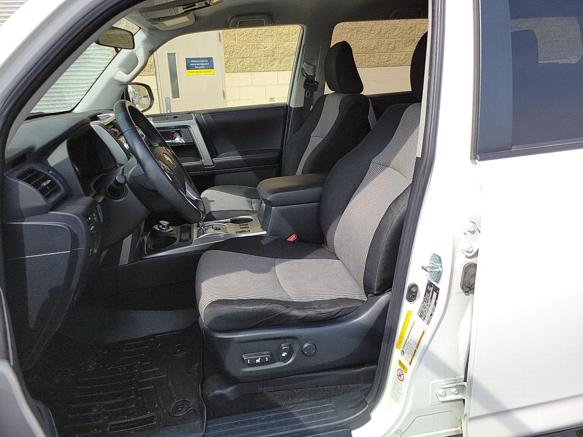 Thumbnail: 2018 Toyota 4Runner - 9