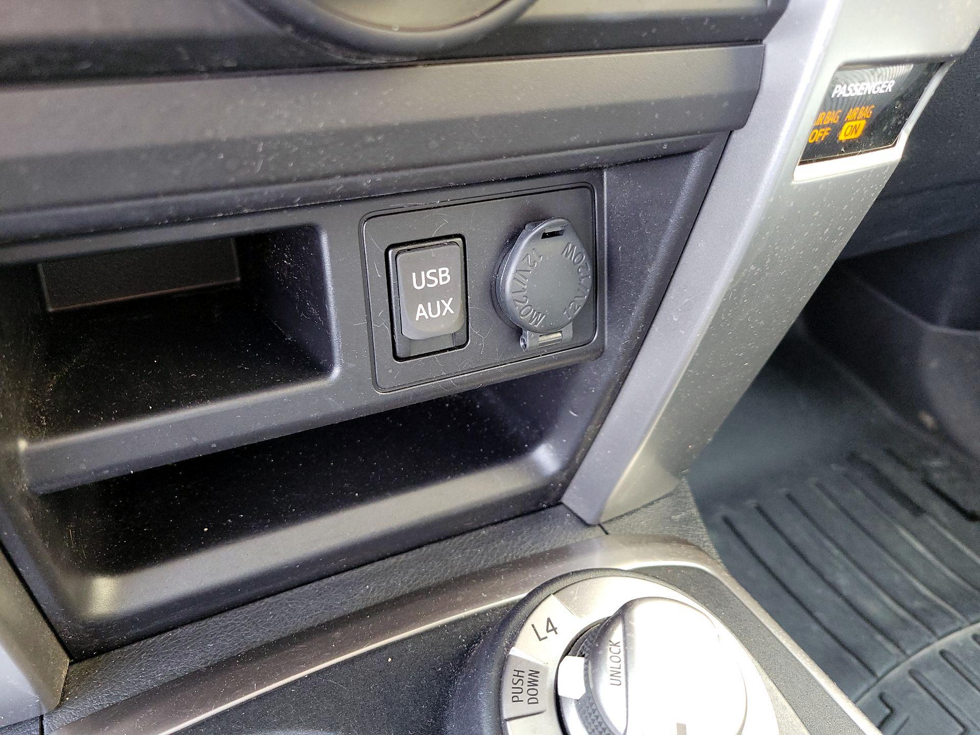 Thumbnail: 2018 Toyota 4Runner - 17