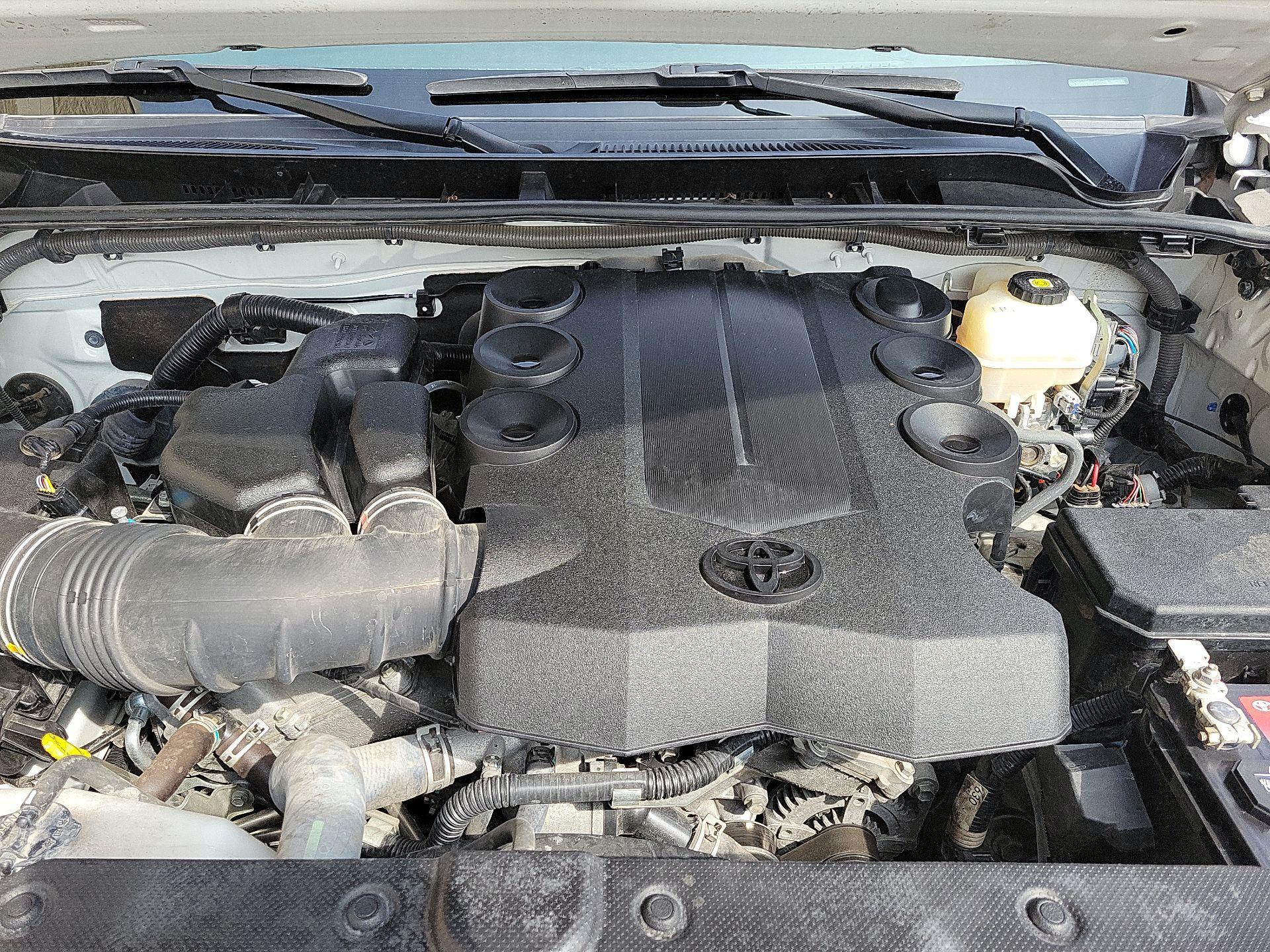 Thumbnail: 2018 Toyota 4Runner - 20