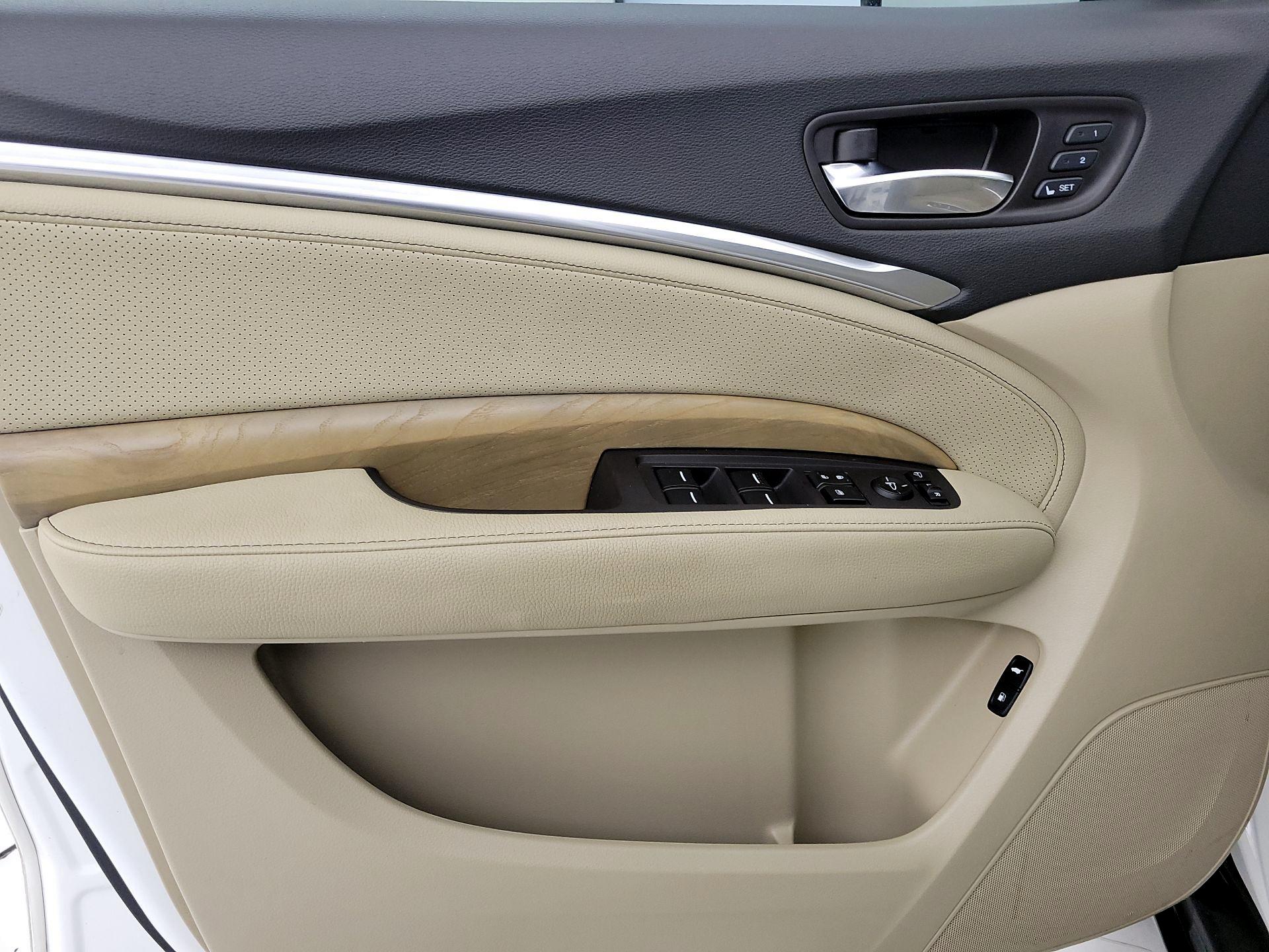 Thumbnail: 2019 Acura MDX - 12